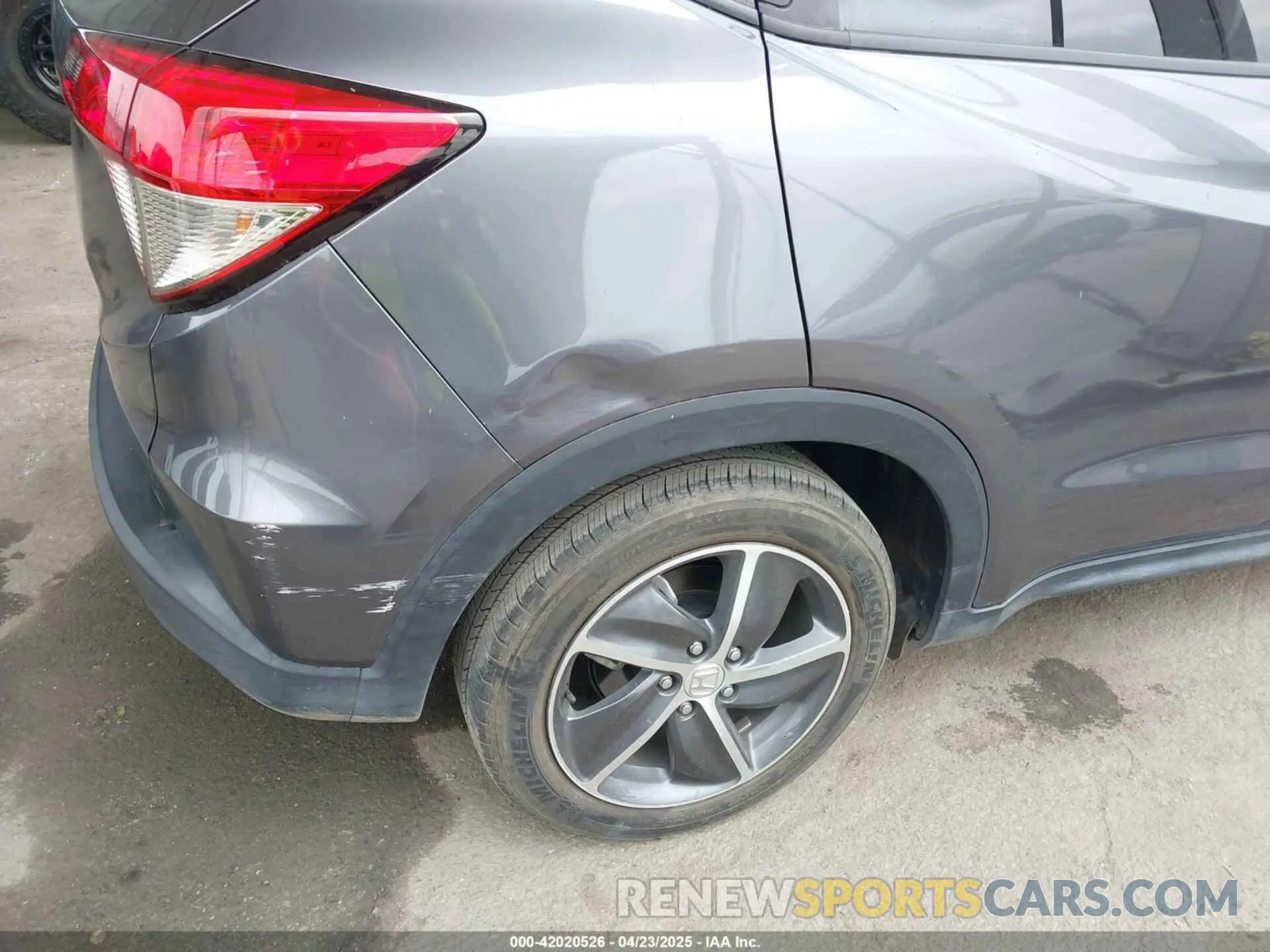 21 Photograph of a damaged car 3CZRU5H51NM719006 HONDA HR-V 2022