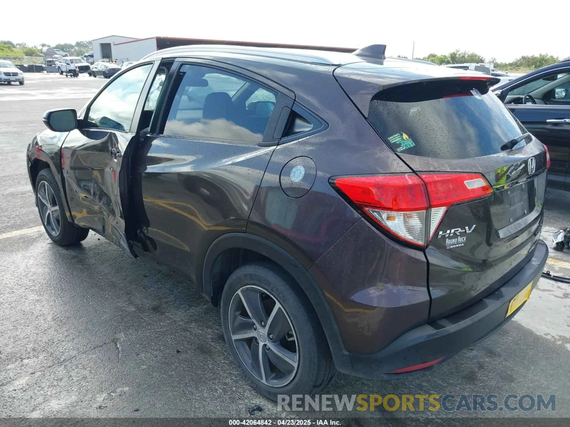 3 Photograph of a damaged car 3CZRU5H51NM719345 HONDA HR-V 2022