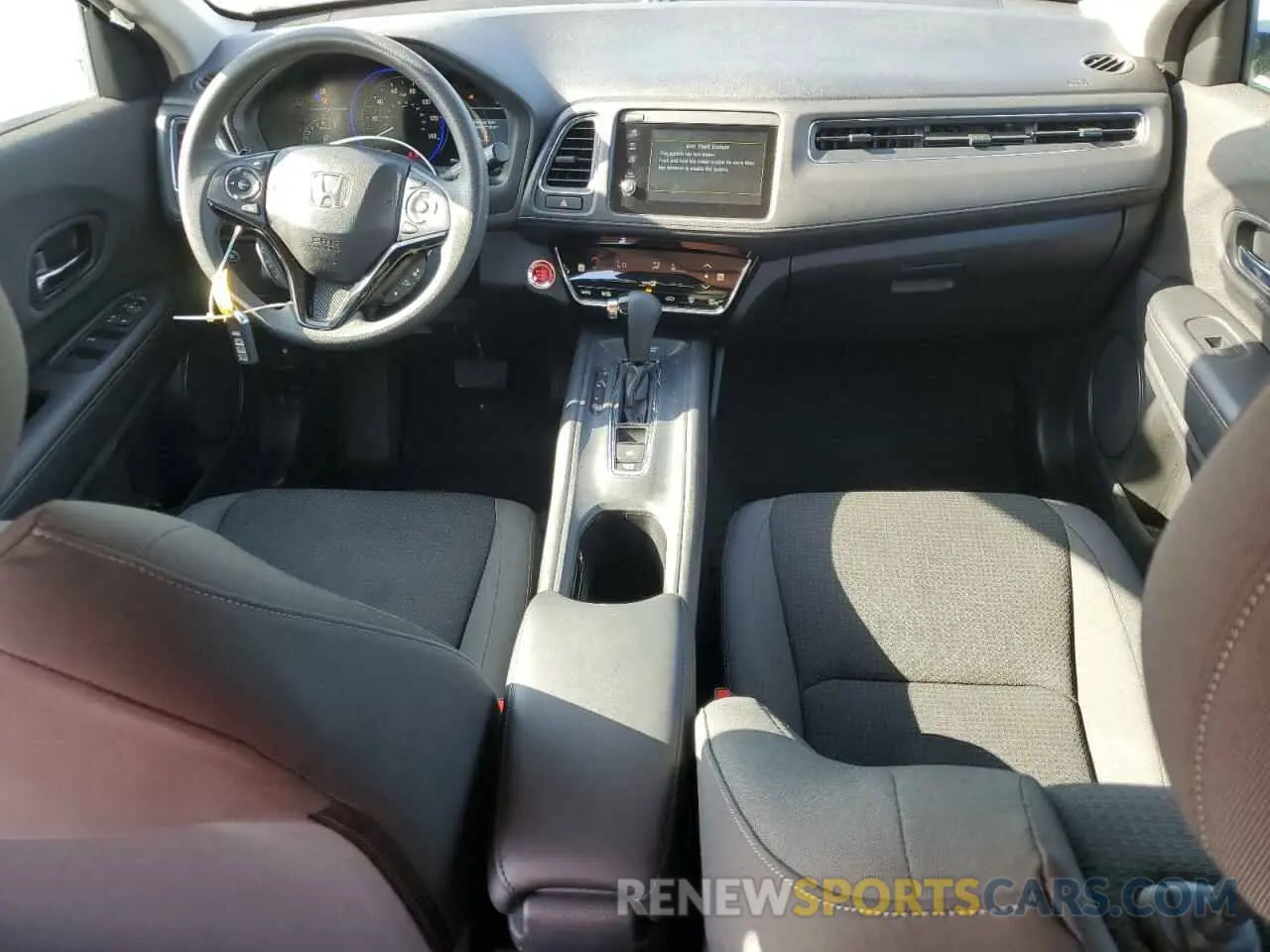 8 Photograph of a damaged car 3CZRU5H51NM727588 HONDA HR-V 2022