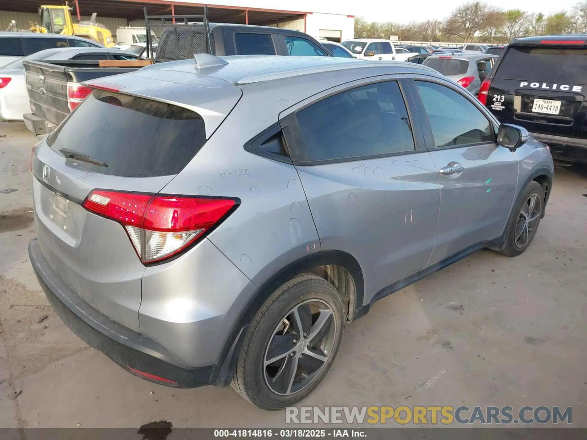 4 Photograph of a damaged car 3CZRU5H51NM732256 HONDA HR-V 2022