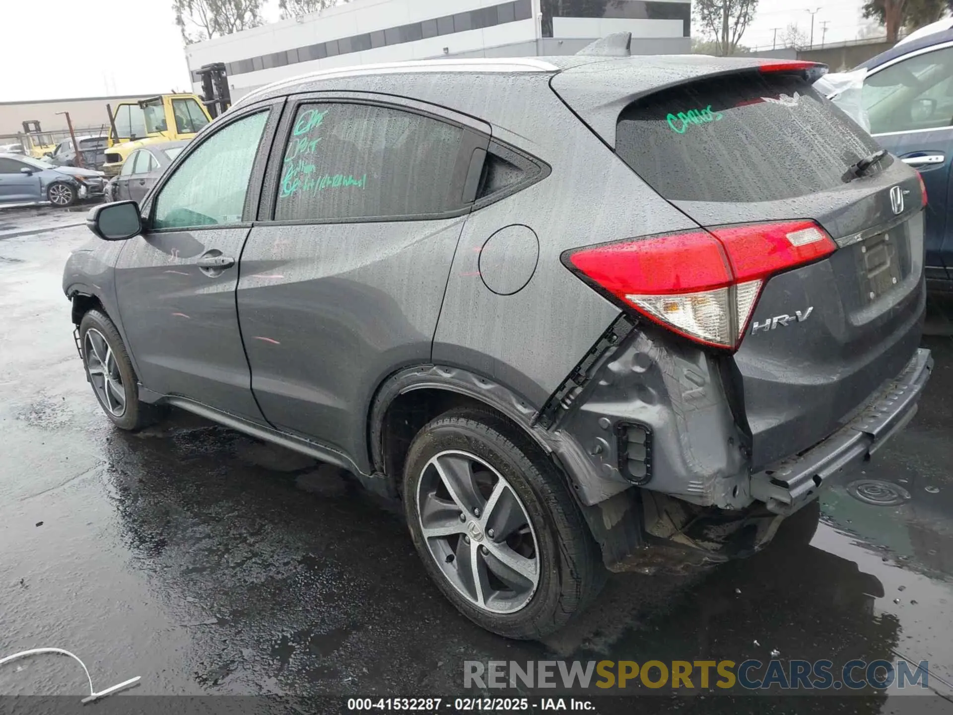 3 Photograph of a damaged car 3CZRU5H51NM742690 HONDA HR-V 2022