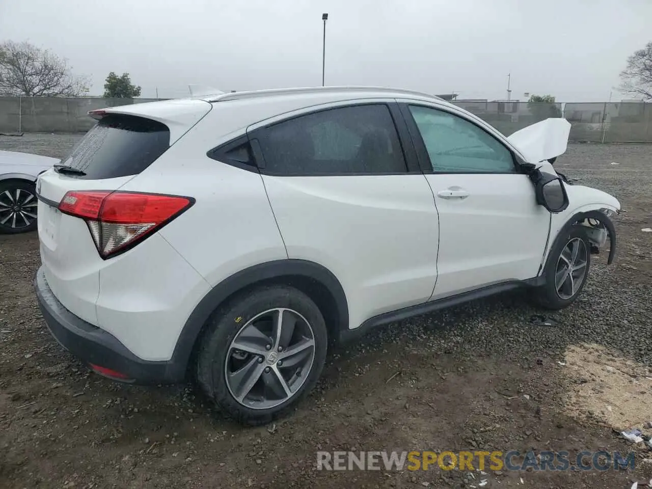 3 Photograph of a damaged car 3CZRU5H52NM703543 HONDA HR-V 2022