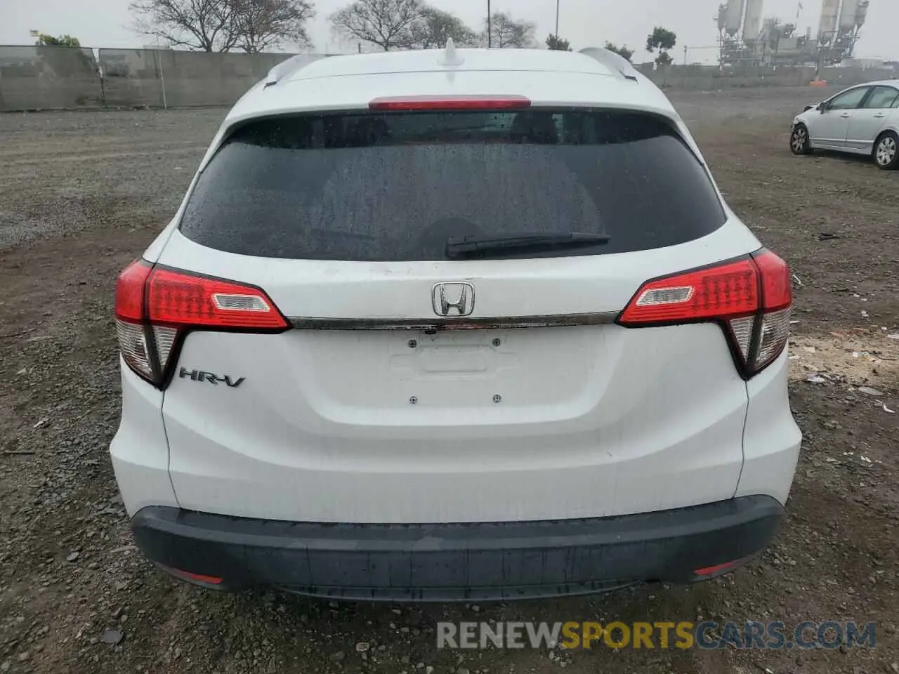 6 Photograph of a damaged car 3CZRU5H52NM703543 HONDA HR-V 2022