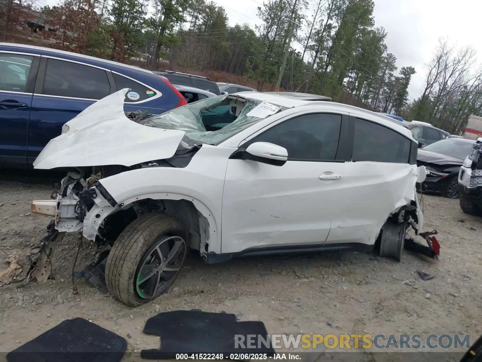 13 Photograph of a damaged car 3CZRU5H52NM730791 HONDA HR-V 2022