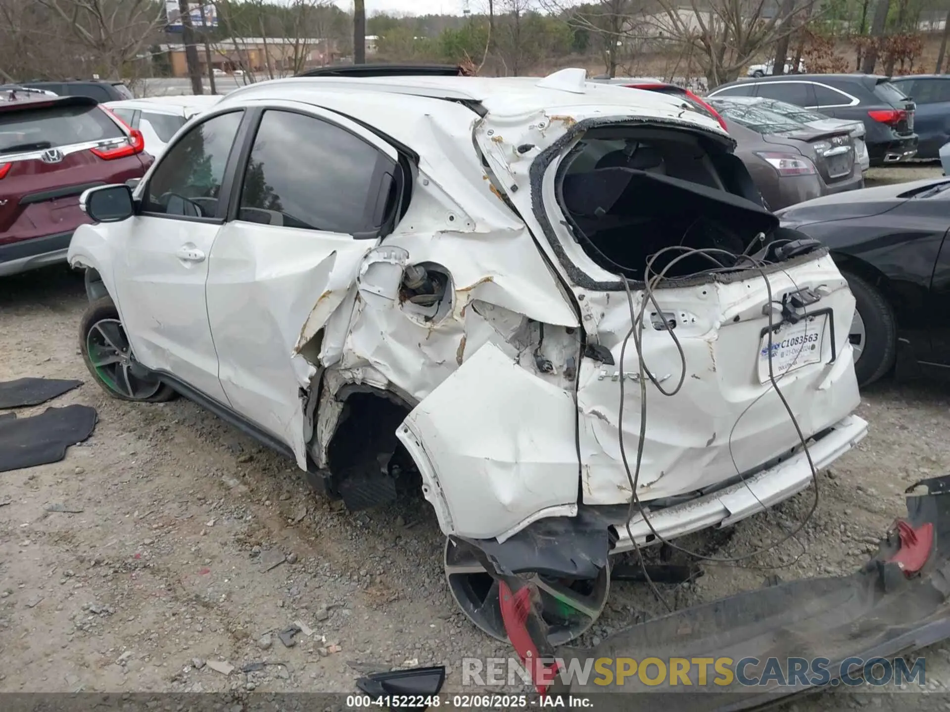 3 Photograph of a damaged car 3CZRU5H52NM730791 HONDA HR-V 2022