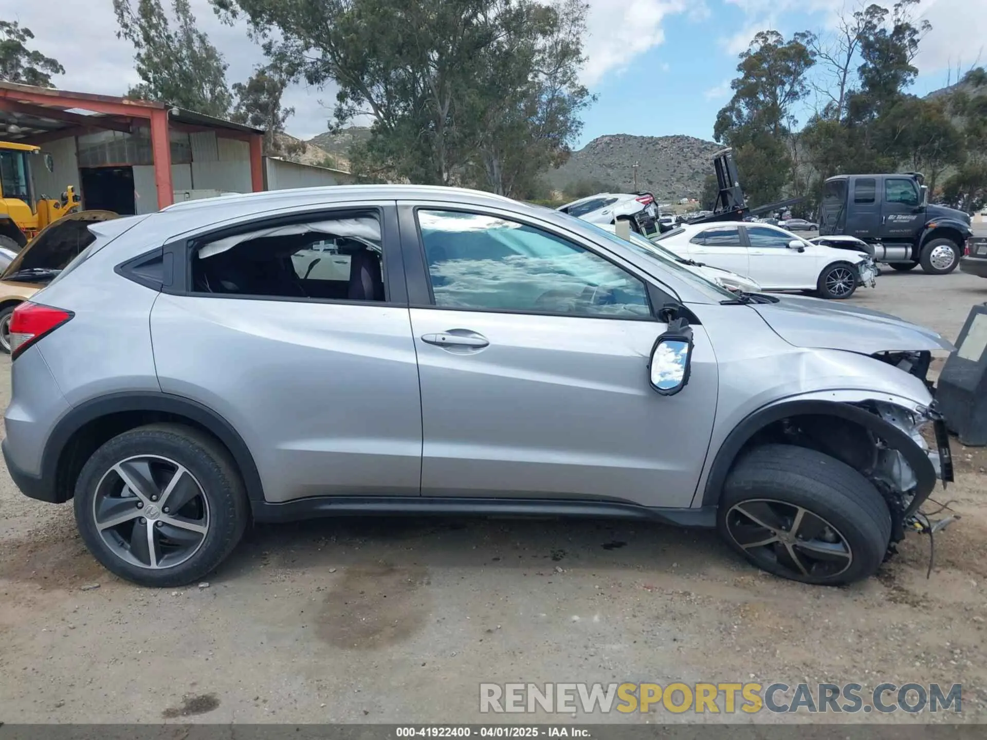 13 Photograph of a damaged car 3CZRU5H52NM734551 HONDA HR-V 2022