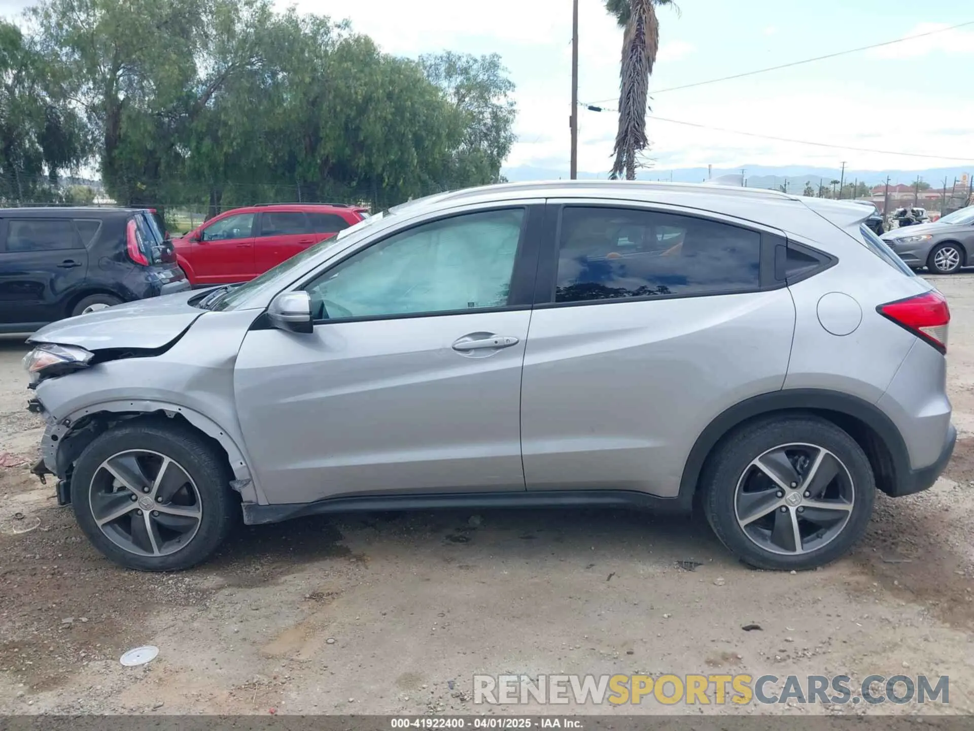 14 Photograph of a damaged car 3CZRU5H52NM734551 HONDA HR-V 2022