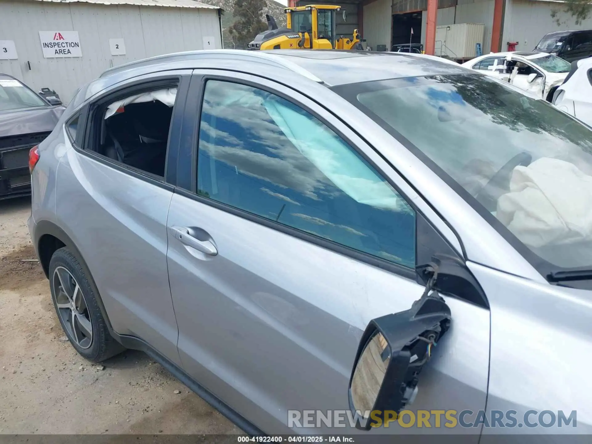 18 Photograph of a damaged car 3CZRU5H52NM734551 HONDA HR-V 2022