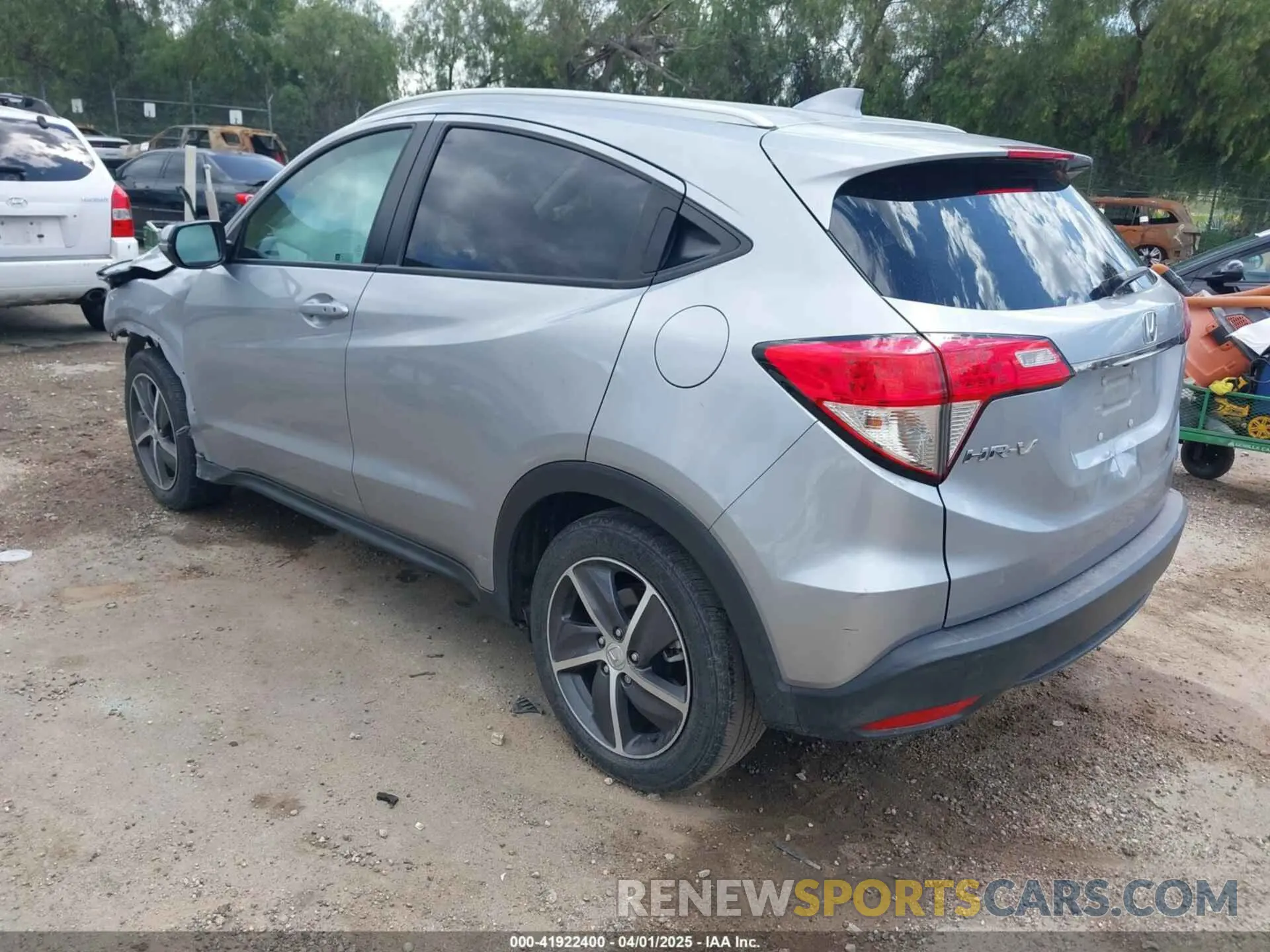 3 Photograph of a damaged car 3CZRU5H52NM734551 HONDA HR-V 2022