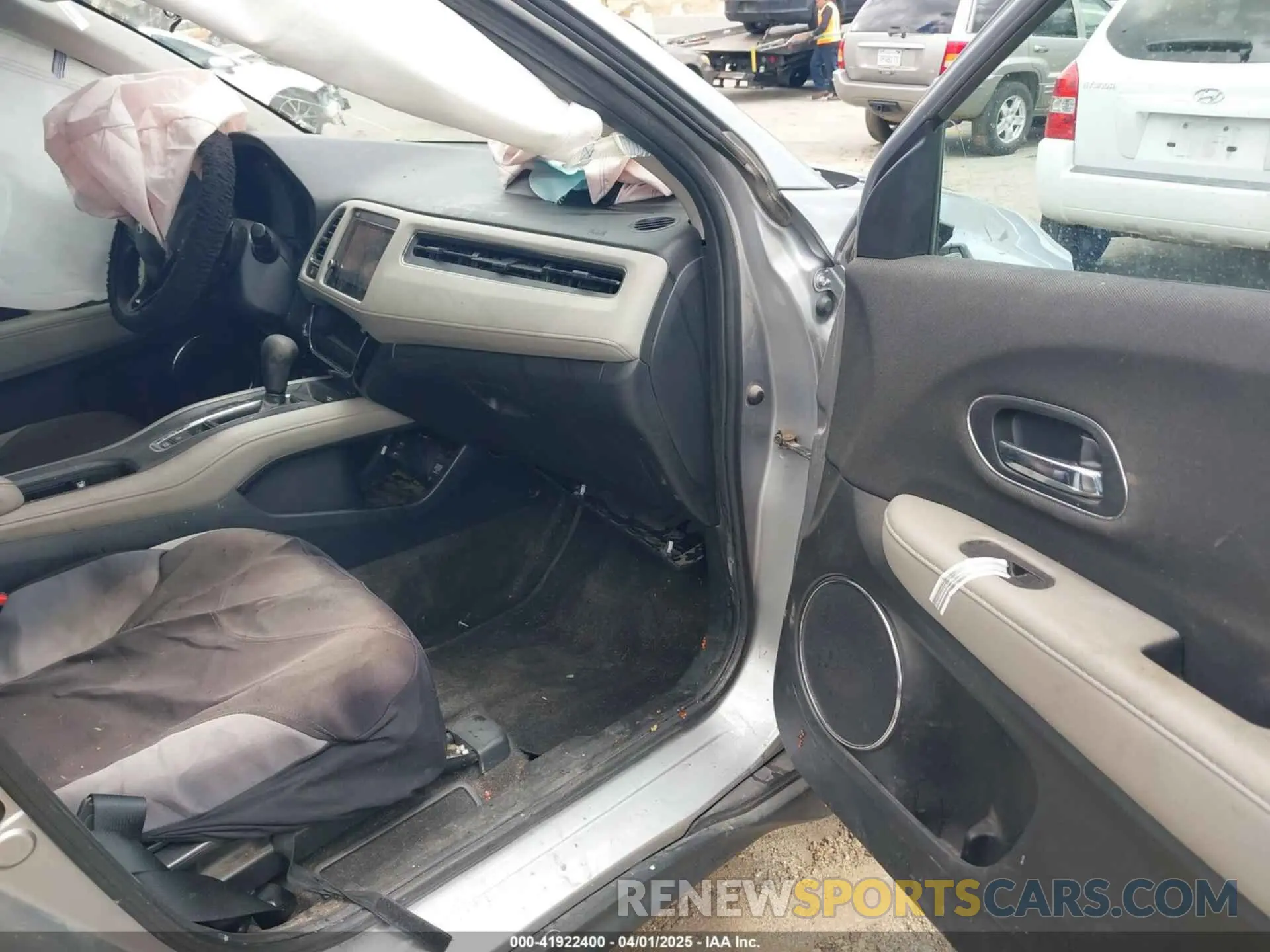 5 Photograph of a damaged car 3CZRU5H52NM734551 HONDA HR-V 2022