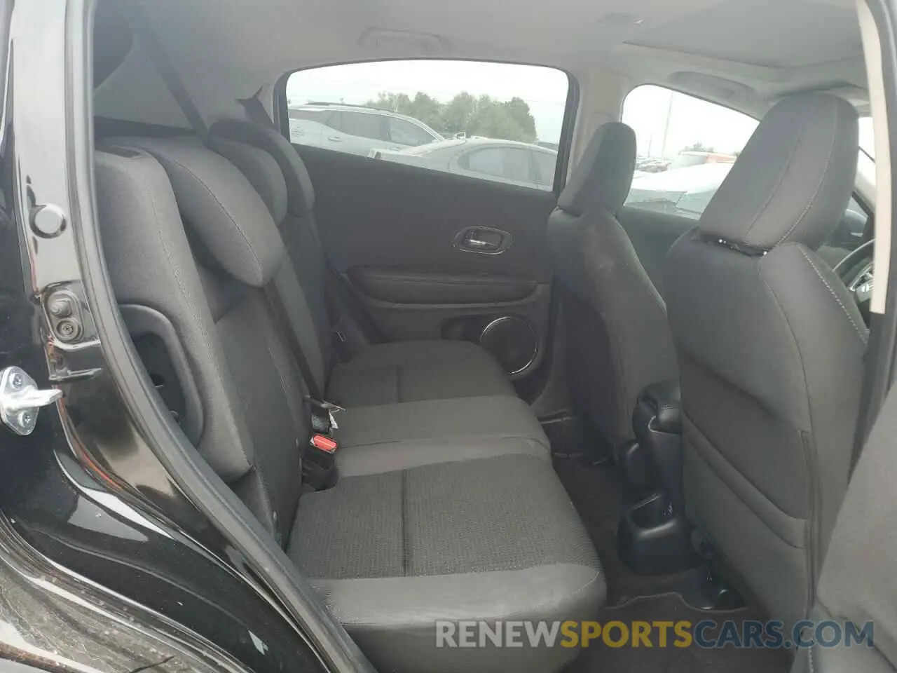 11 Photograph of a damaged car 3CZRU5H52NM737014 HONDA HR-V 2022