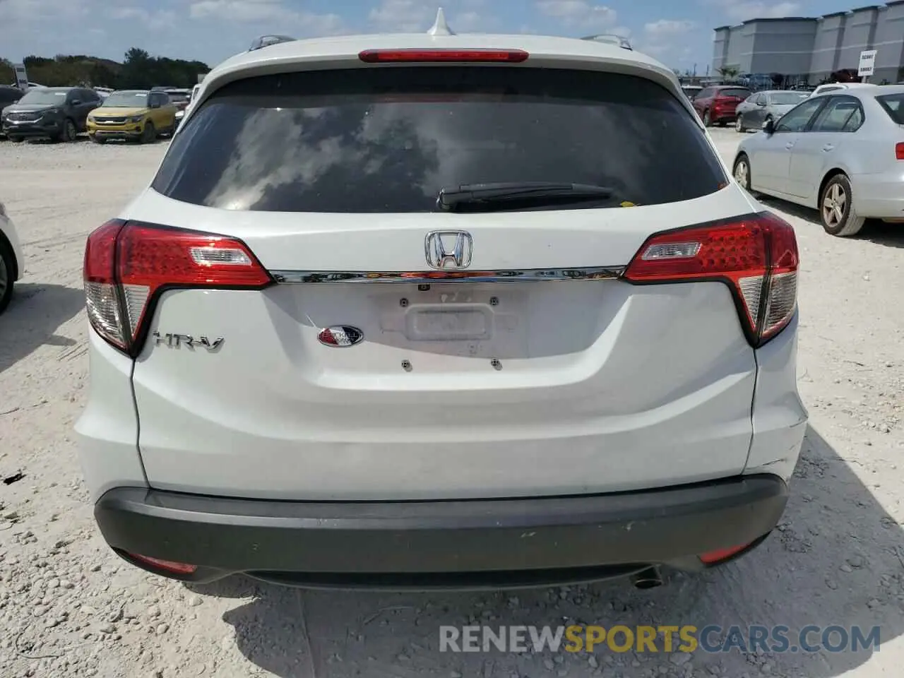 6 Photograph of a damaged car 3CZRU5H53NM728158 HONDA HR-V 2022