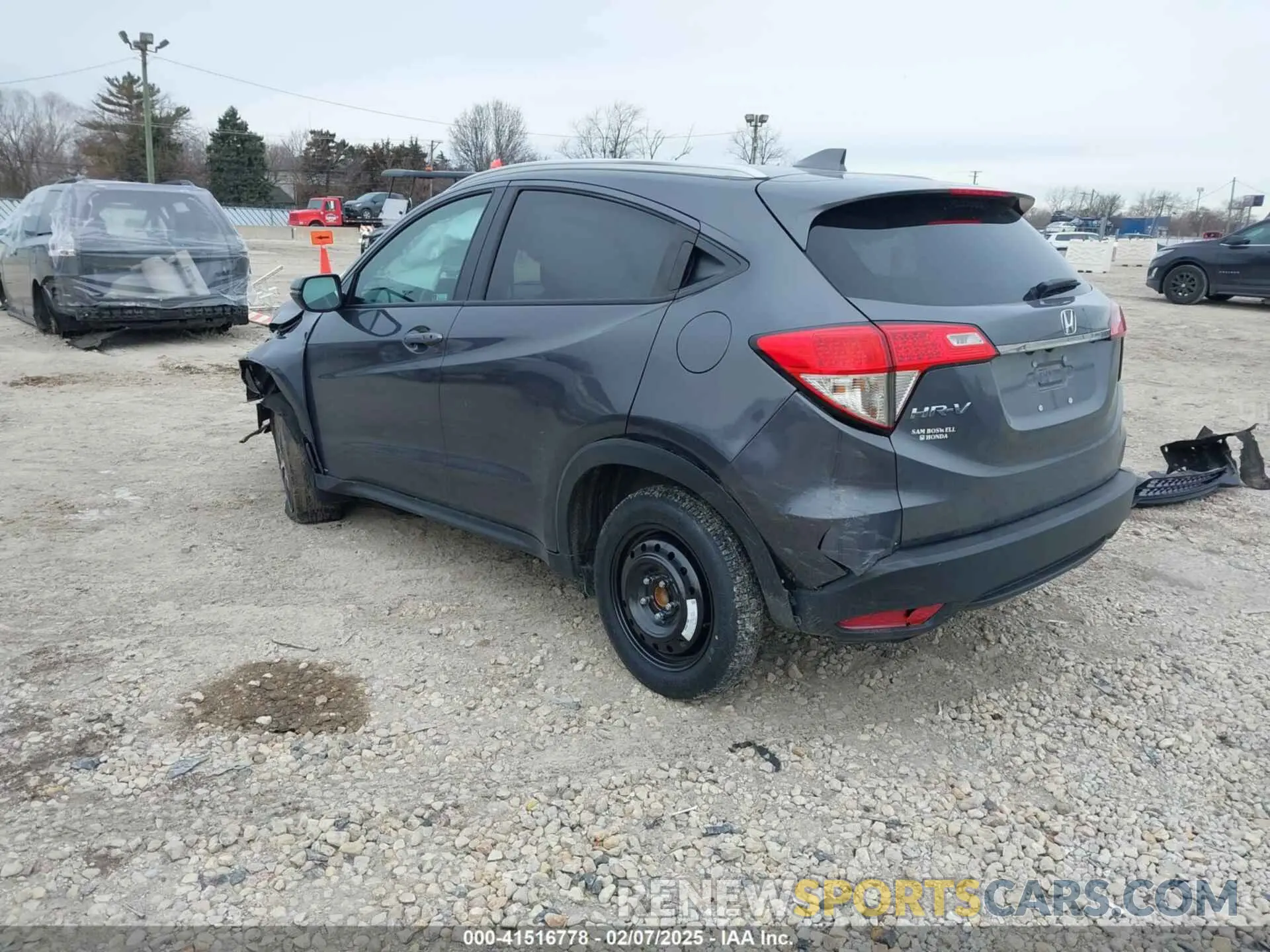 3 Photograph of a damaged car 3CZRU5H53NM742822 HONDA HR-V 2022