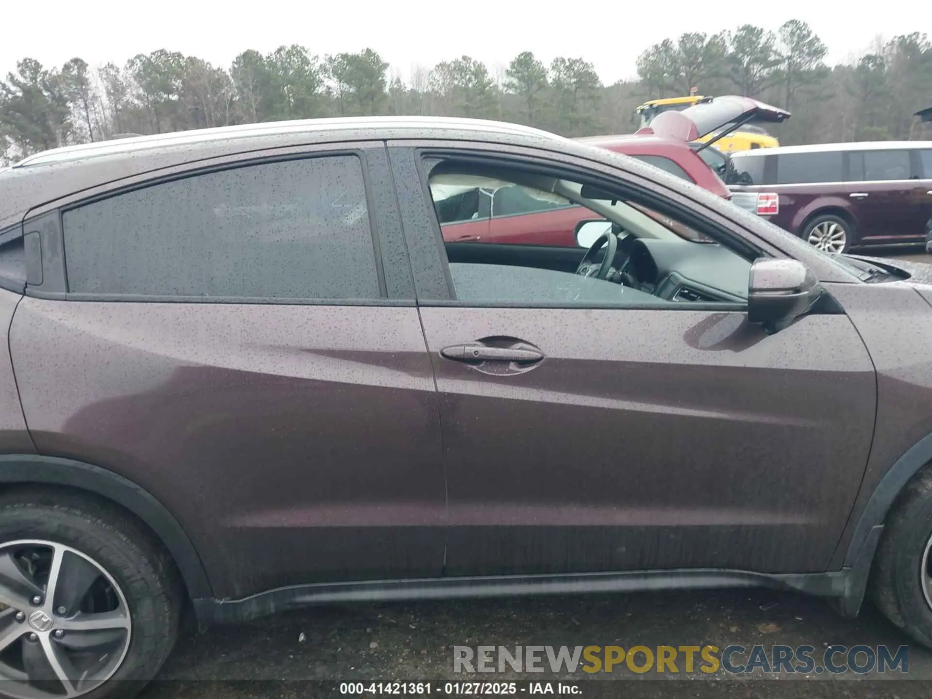 13 Photograph of a damaged car 3CZRU5H54NM713510 HONDA HR-V 2022