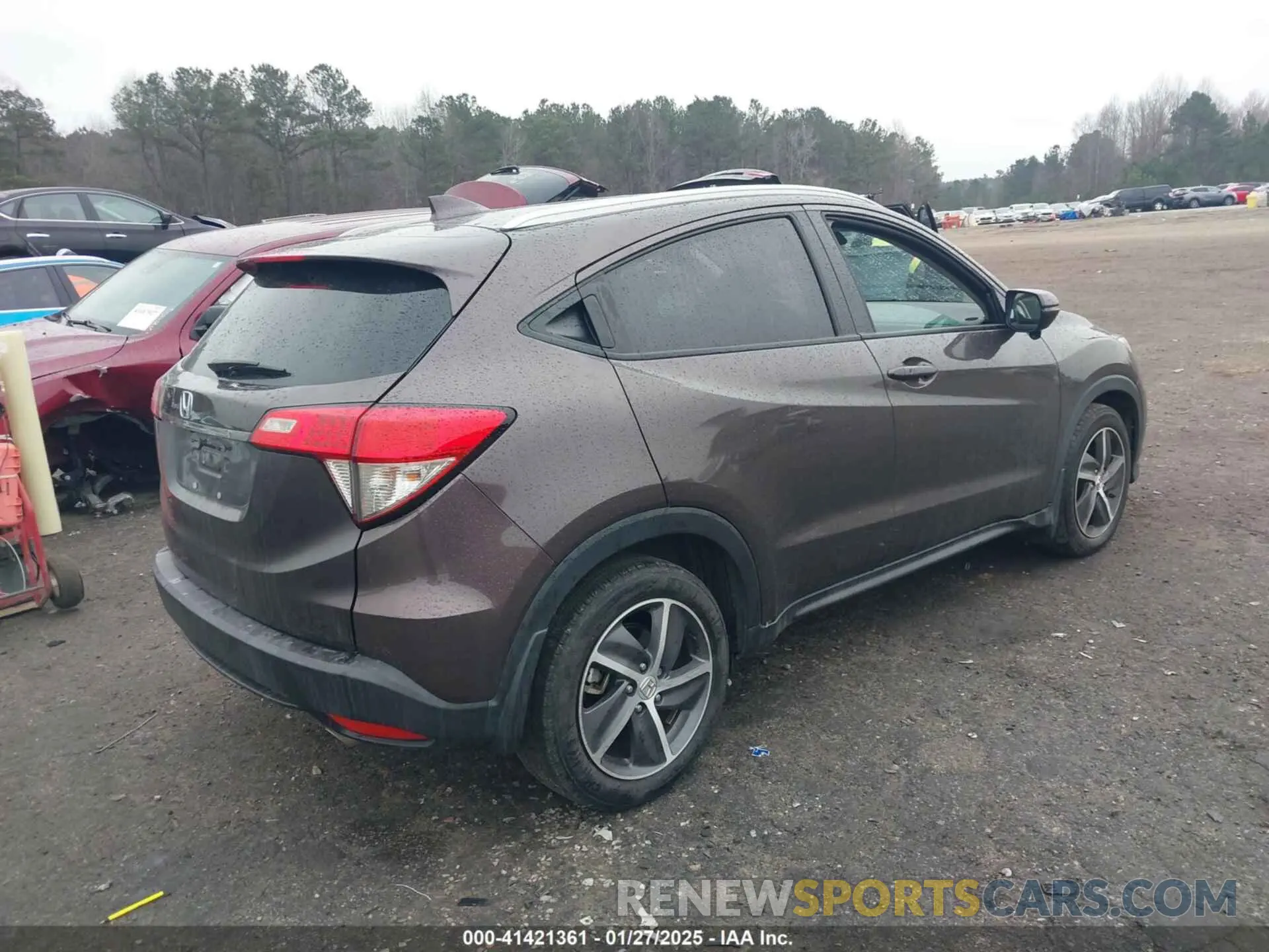 4 Photograph of a damaged car 3CZRU5H54NM713510 HONDA HR-V 2022