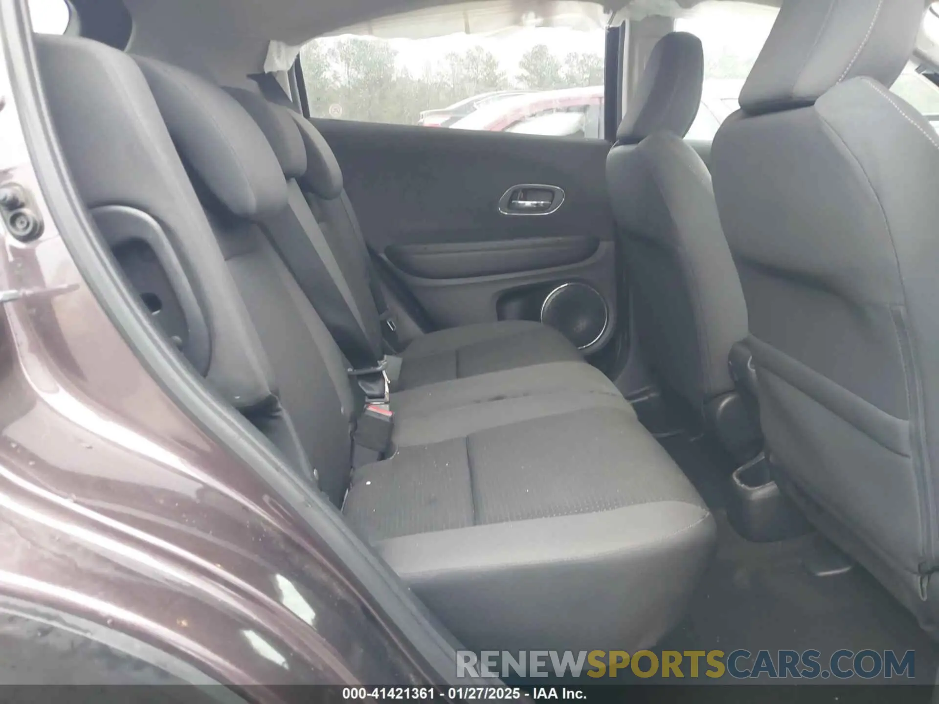 8 Photograph of a damaged car 3CZRU5H54NM713510 HONDA HR-V 2022
