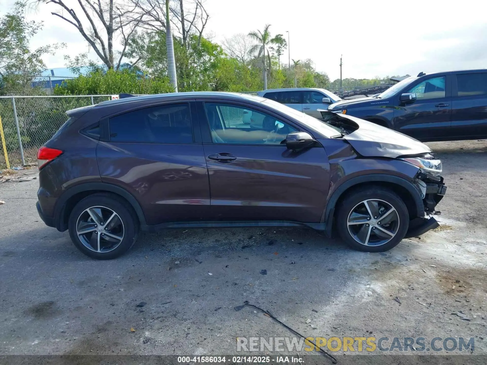 13 Photograph of a damaged car 3CZRU5H55NM710776 HONDA HR-V 2022