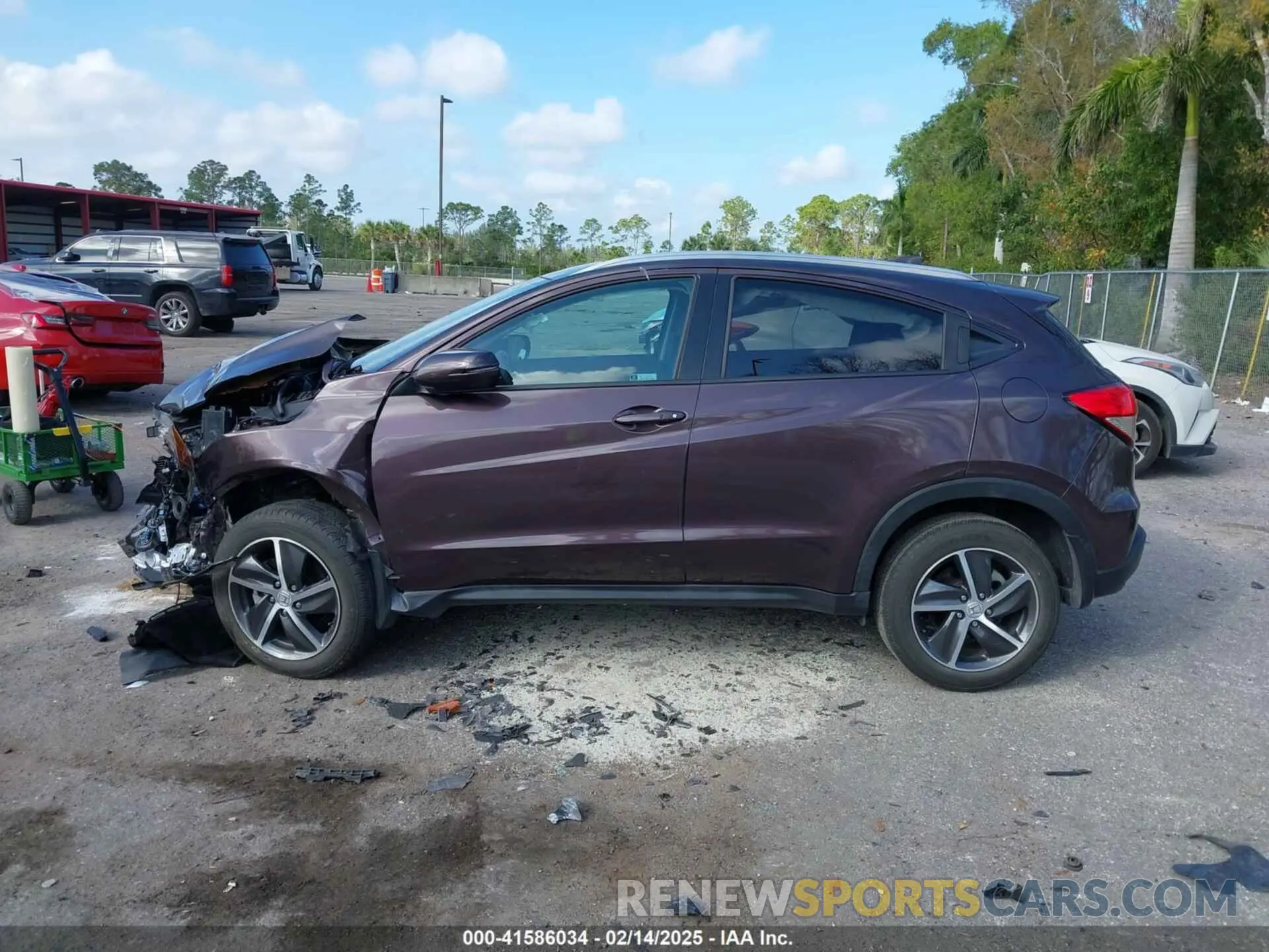 14 Photograph of a damaged car 3CZRU5H55NM710776 HONDA HR-V 2022