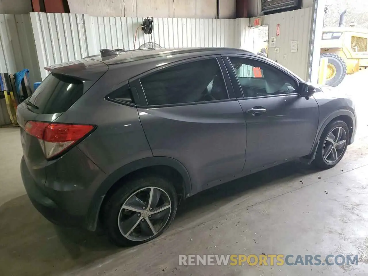 3 Photograph of a damaged car 3CZRU5H55NM729960 HONDA HR-V 2022