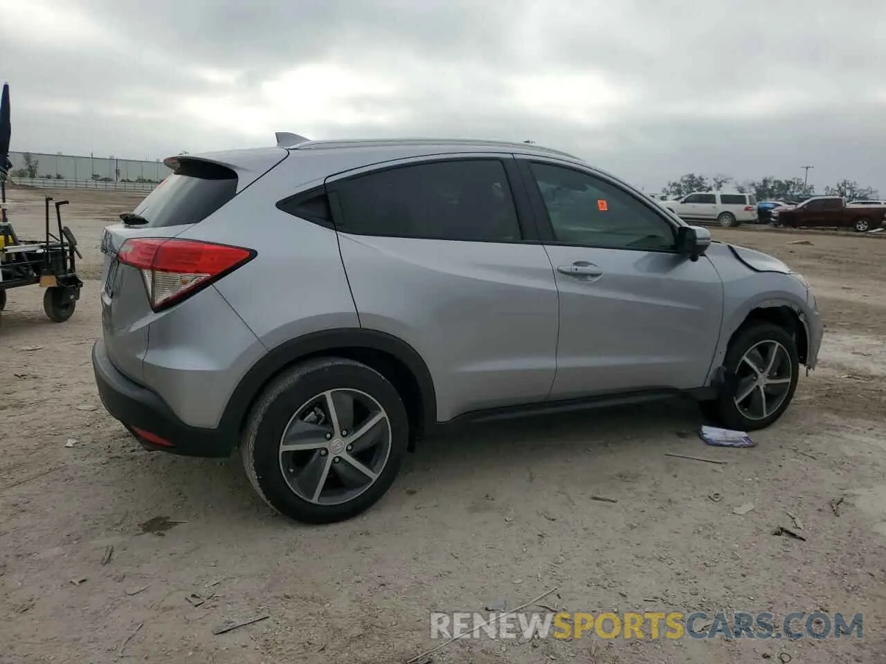 3 Photograph of a damaged car 3CZRU5H56NM732334 HONDA HR-V 2022