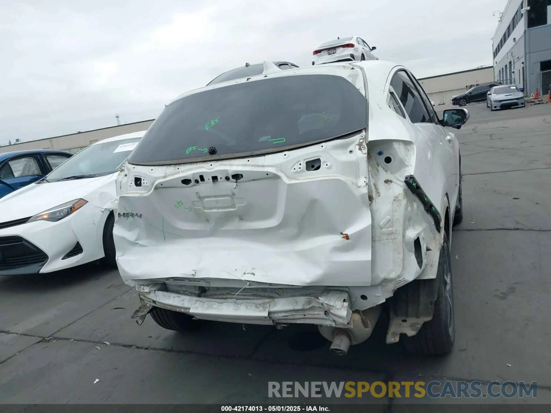 16 Photograph of a damaged car 3CZRU5H56NM744659 HONDA HR-V 2022