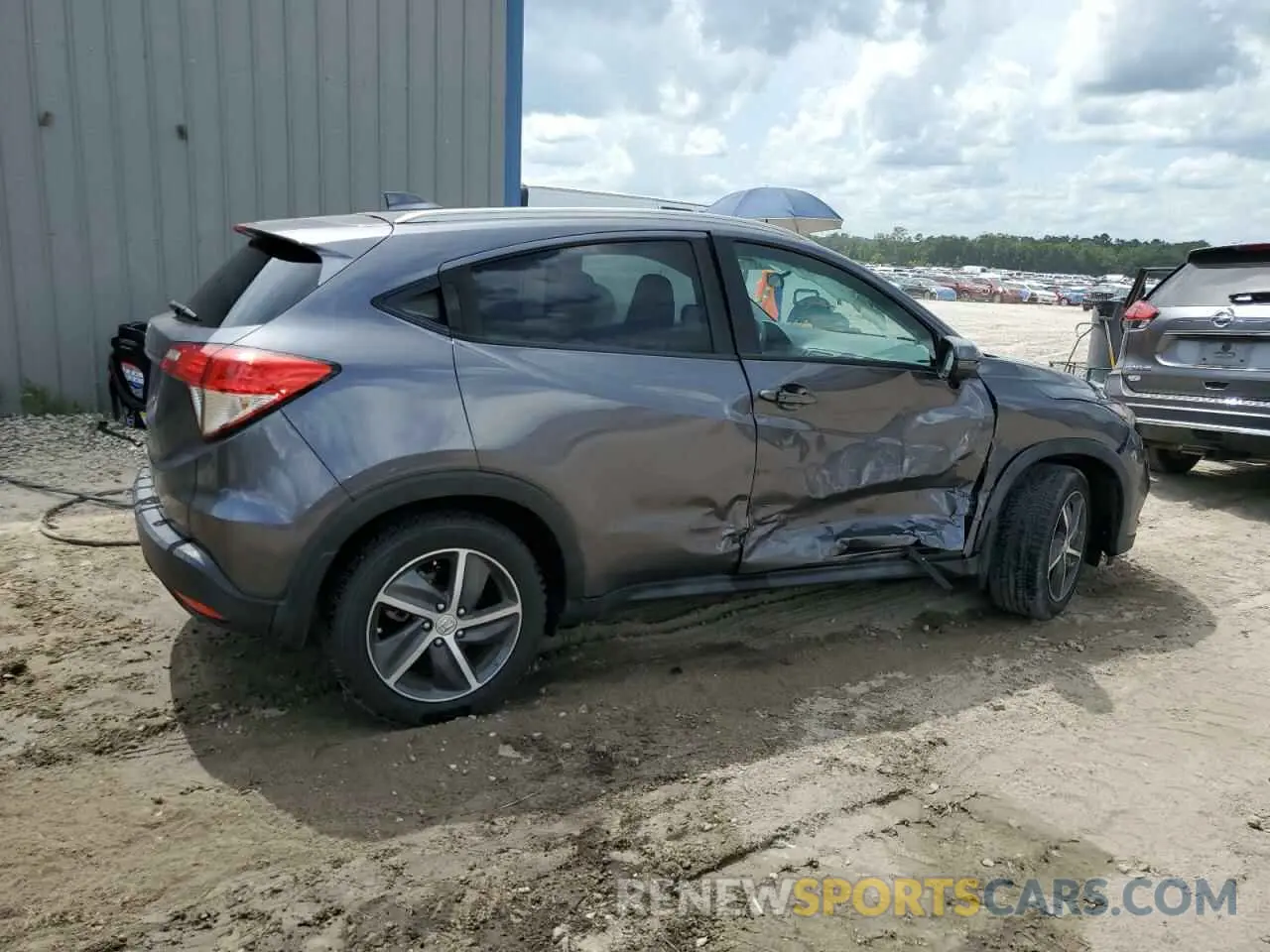 3 Photograph of a damaged car 3CZRU5H57NM702436 HONDA HR-V 2022