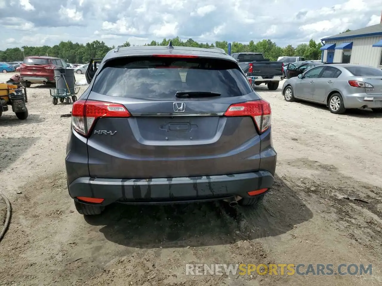 6 Photograph of a damaged car 3CZRU5H57NM702436 HONDA HR-V 2022