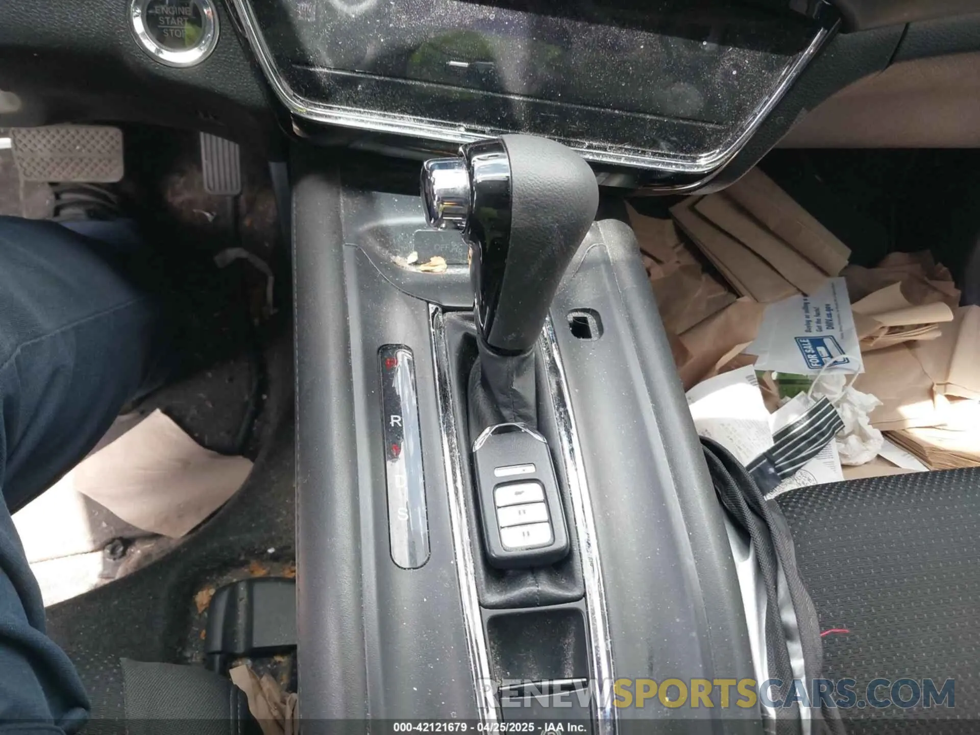 11 Photograph of a damaged car 3CZRU5H57NM703540 HONDA HR-V 2022