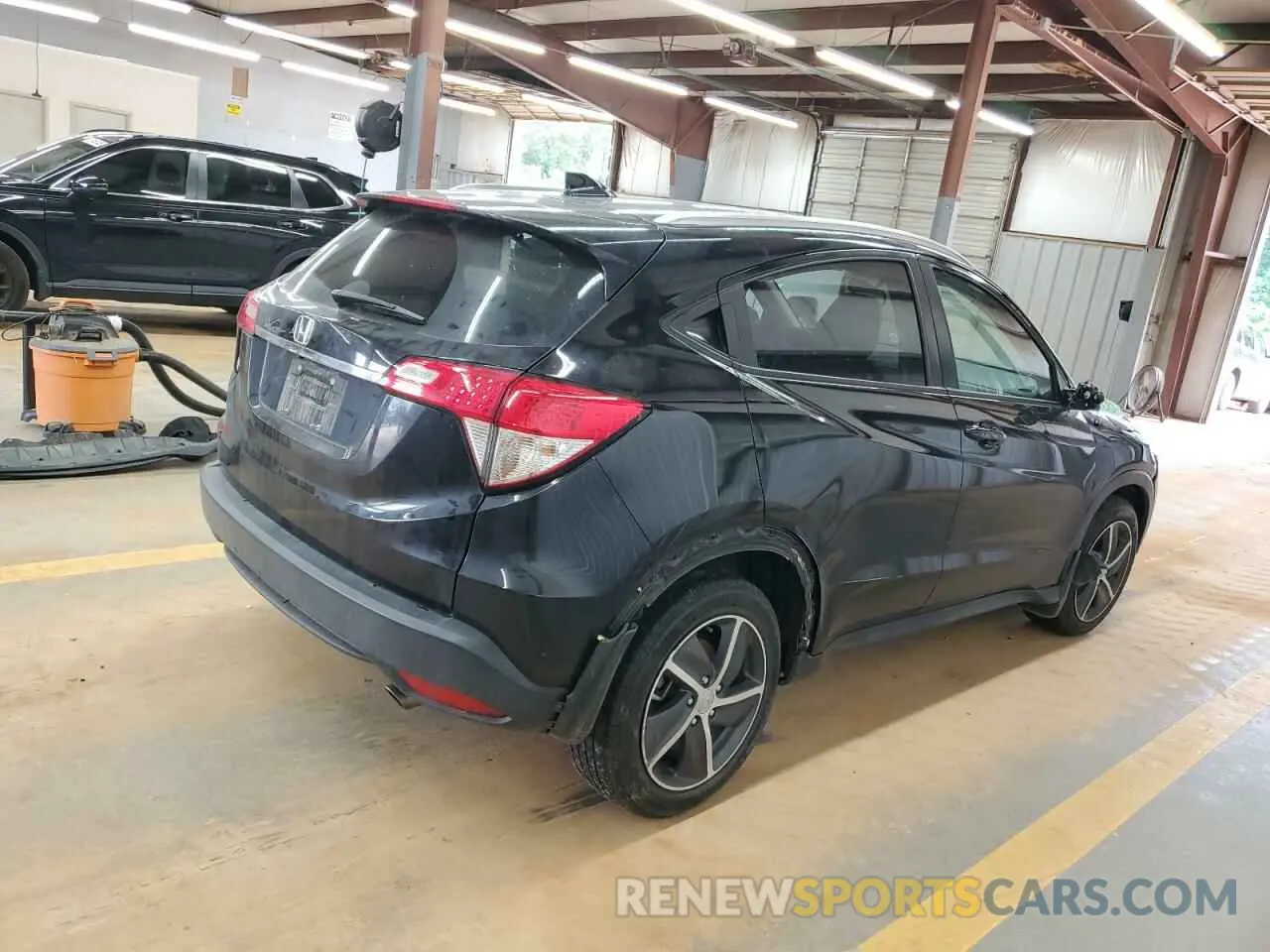 3 Photograph of a damaged car 3CZRU5H57NM734464 HONDA HR-V 2022
