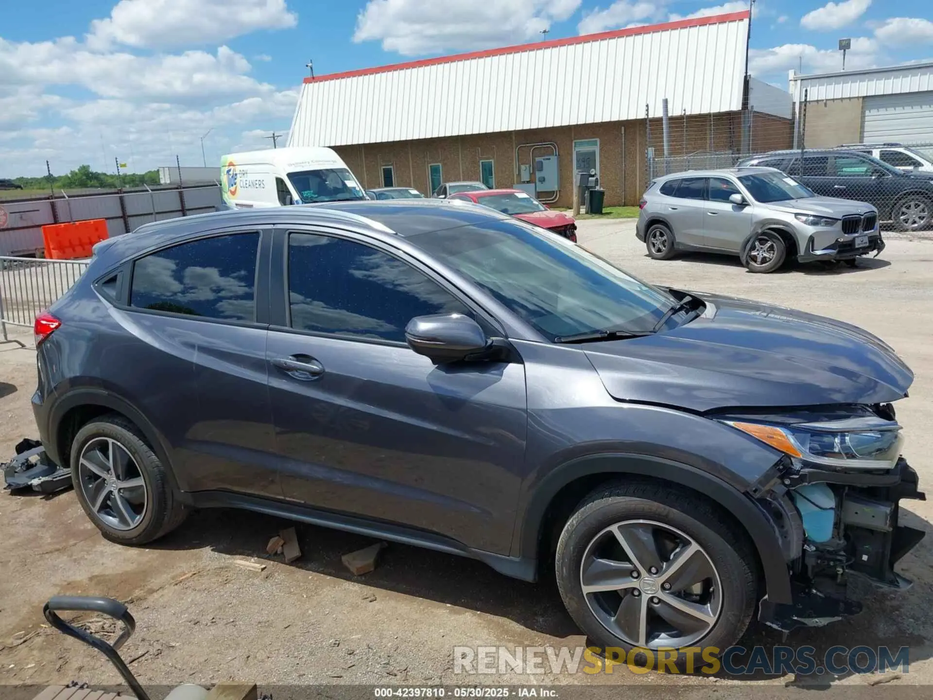 14 Photograph of a damaged car 3CZRU5H58NM743268 HONDA HR-V 2022