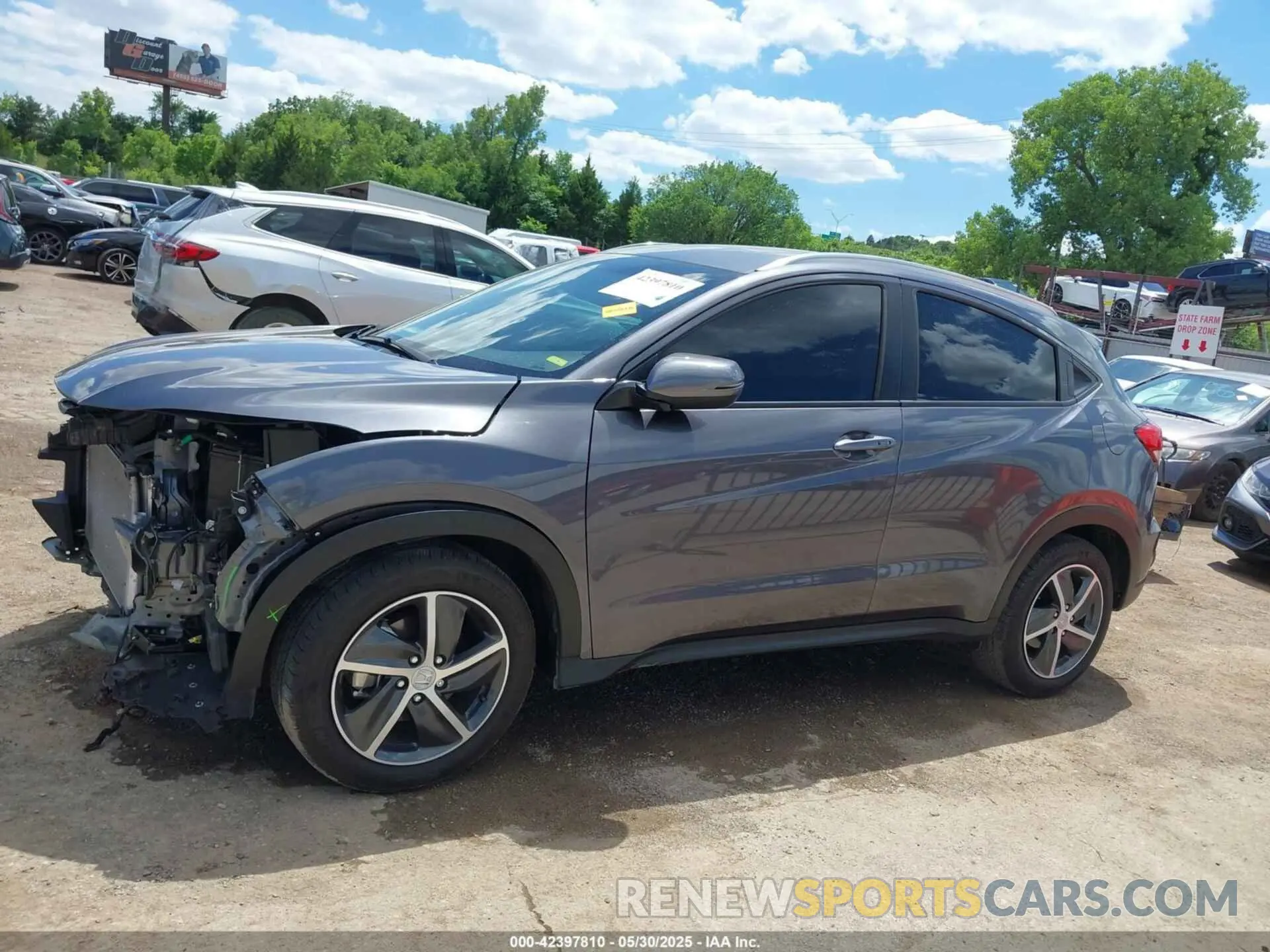 15 Photograph of a damaged car 3CZRU5H58NM743268 HONDA HR-V 2022