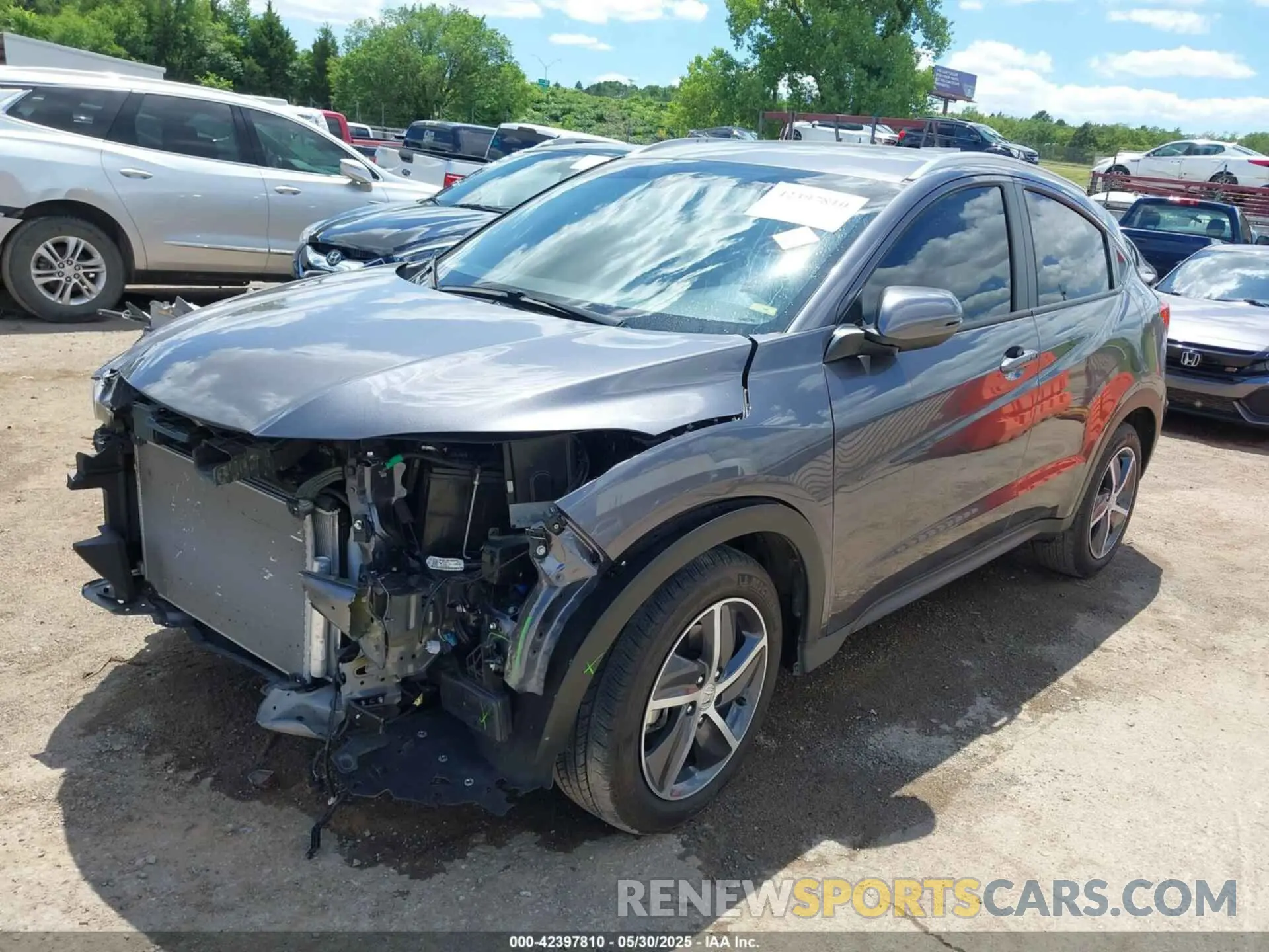 2 Photograph of a damaged car 3CZRU5H58NM743268 HONDA HR-V 2022