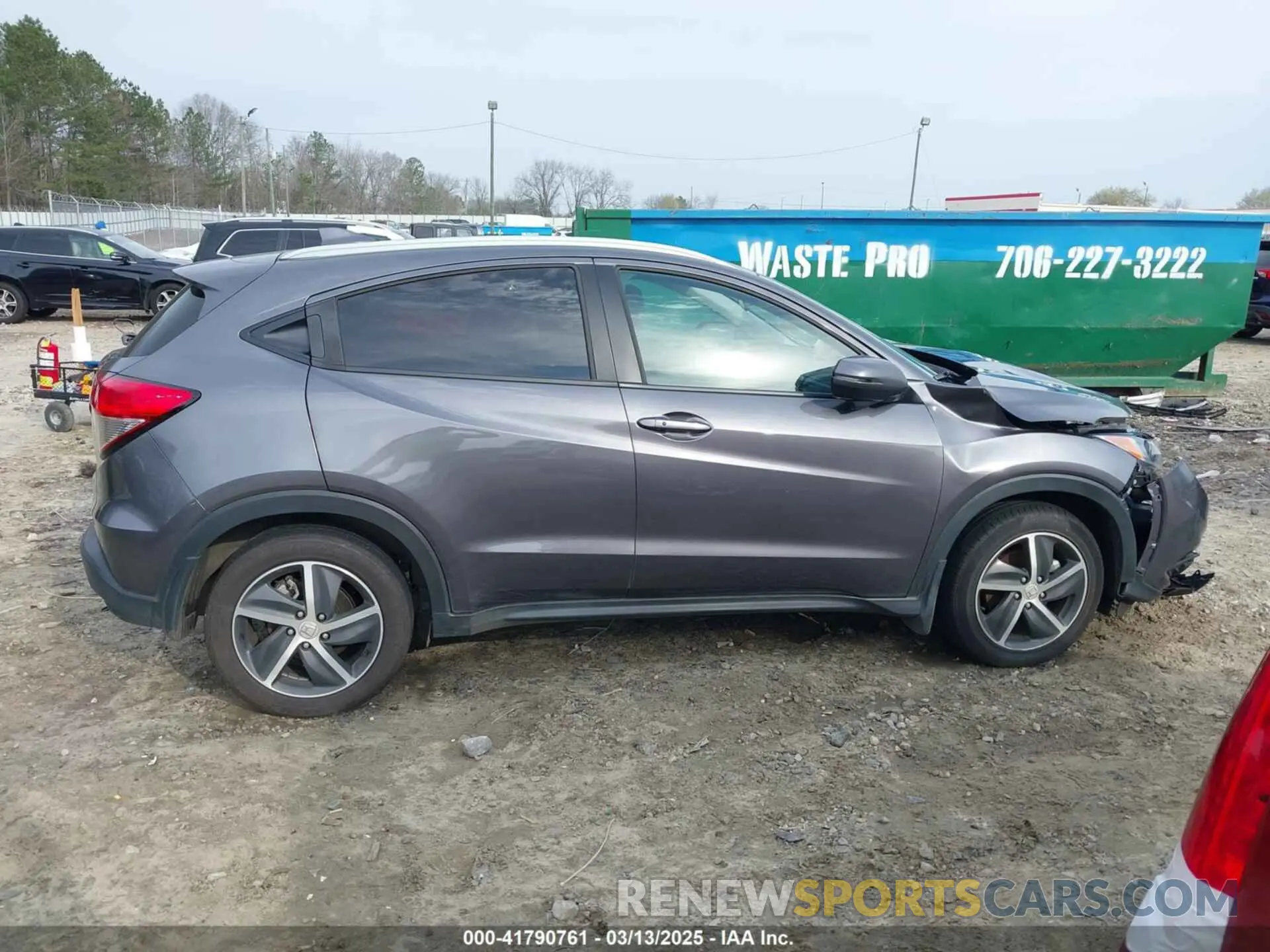 14 Photograph of a damaged car 3CZRU5H58NM744534 HONDA HR-V 2022