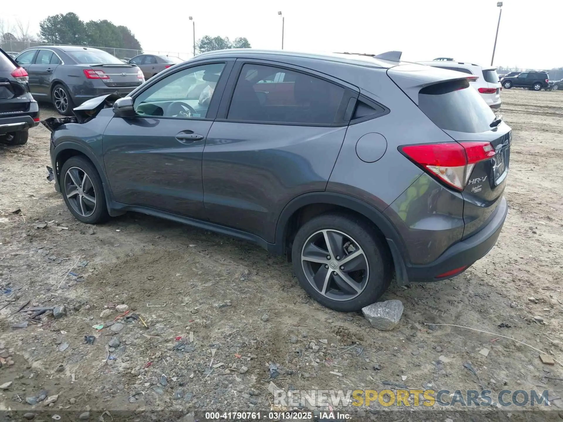 3 Photograph of a damaged car 3CZRU5H58NM744534 HONDA HR-V 2022