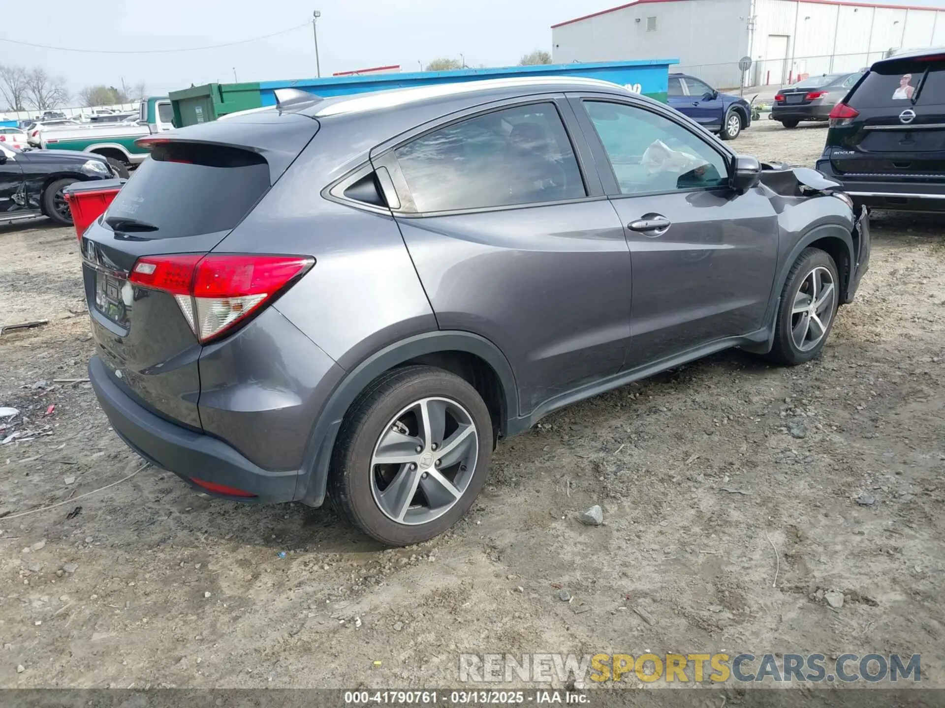 4 Photograph of a damaged car 3CZRU5H58NM744534 HONDA HR-V 2022