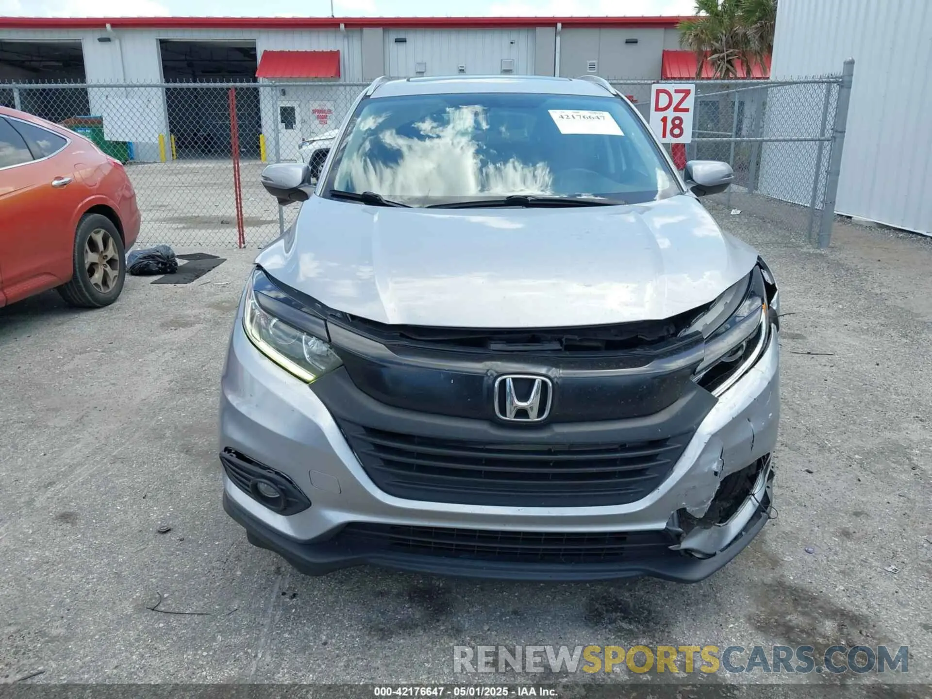 12 Photograph of a damaged car 3CZRU5H59NM719299 HONDA HR-V 2022