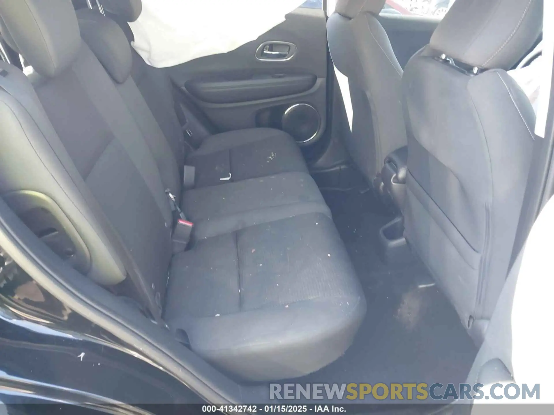 8 Photograph of a damaged car 3CZRU5H5XNM708621 HONDA HR-V 2022