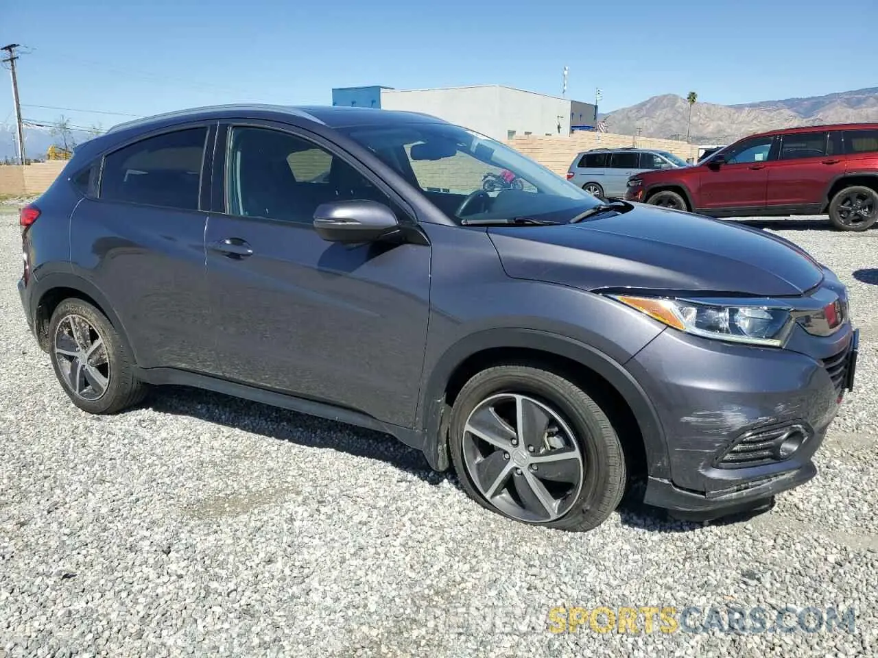 4 Photograph of a damaged car 3CZRU5H70NM725493 HONDA HR-V 2022