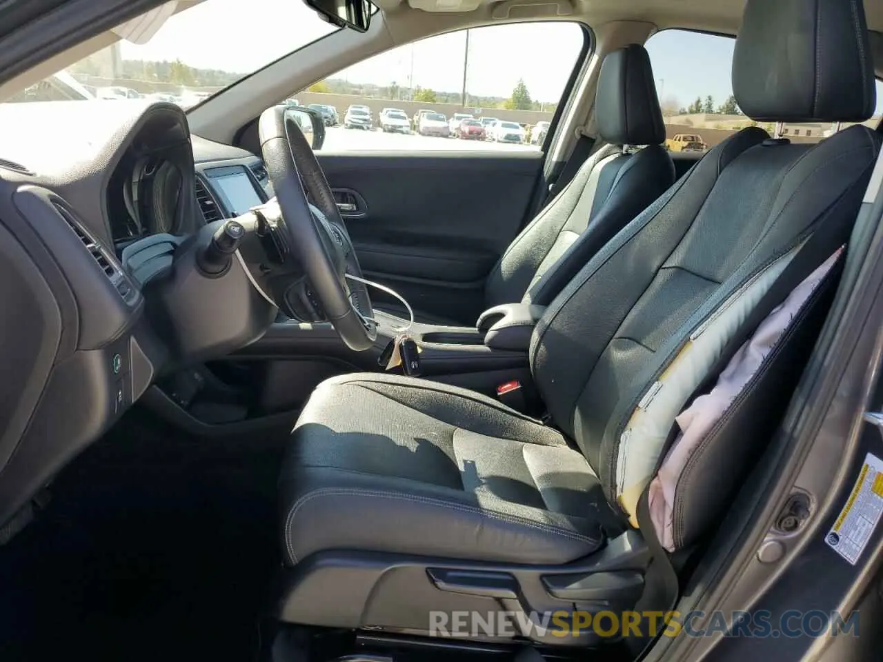 7 Photograph of a damaged car 3CZRU5H70NM725493 HONDA HR-V 2022