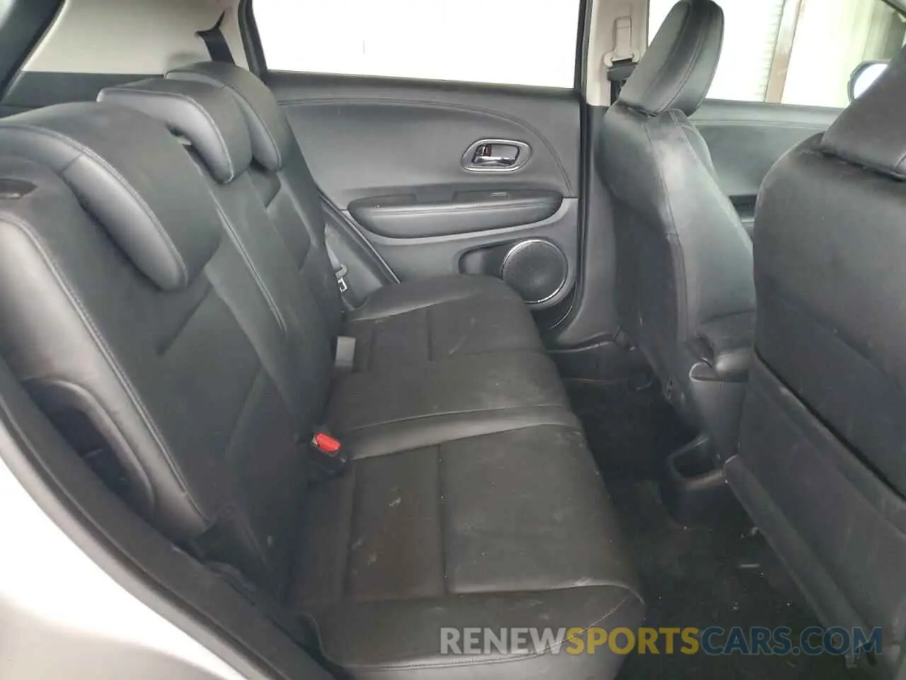 11 Photograph of a damaged car 3CZRU5H74NM736142 HONDA HR-V 2022
