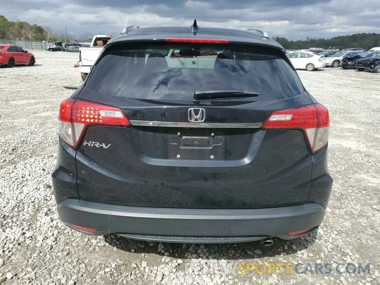 6 Photograph of a damaged car 3CZRU5H75NM715557 HONDA HR-V 2022