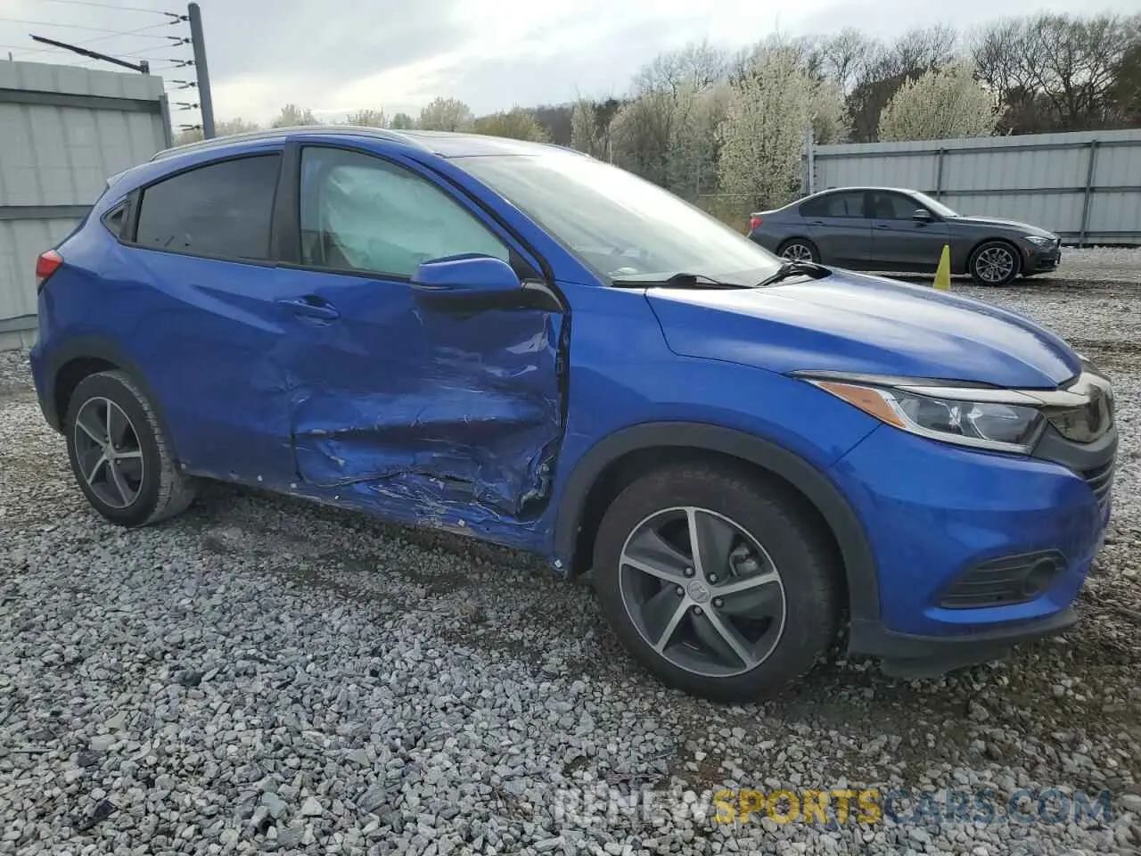 4 Photograph of a damaged car 3CZRU5H78NM723426 HONDA HR-V 2022