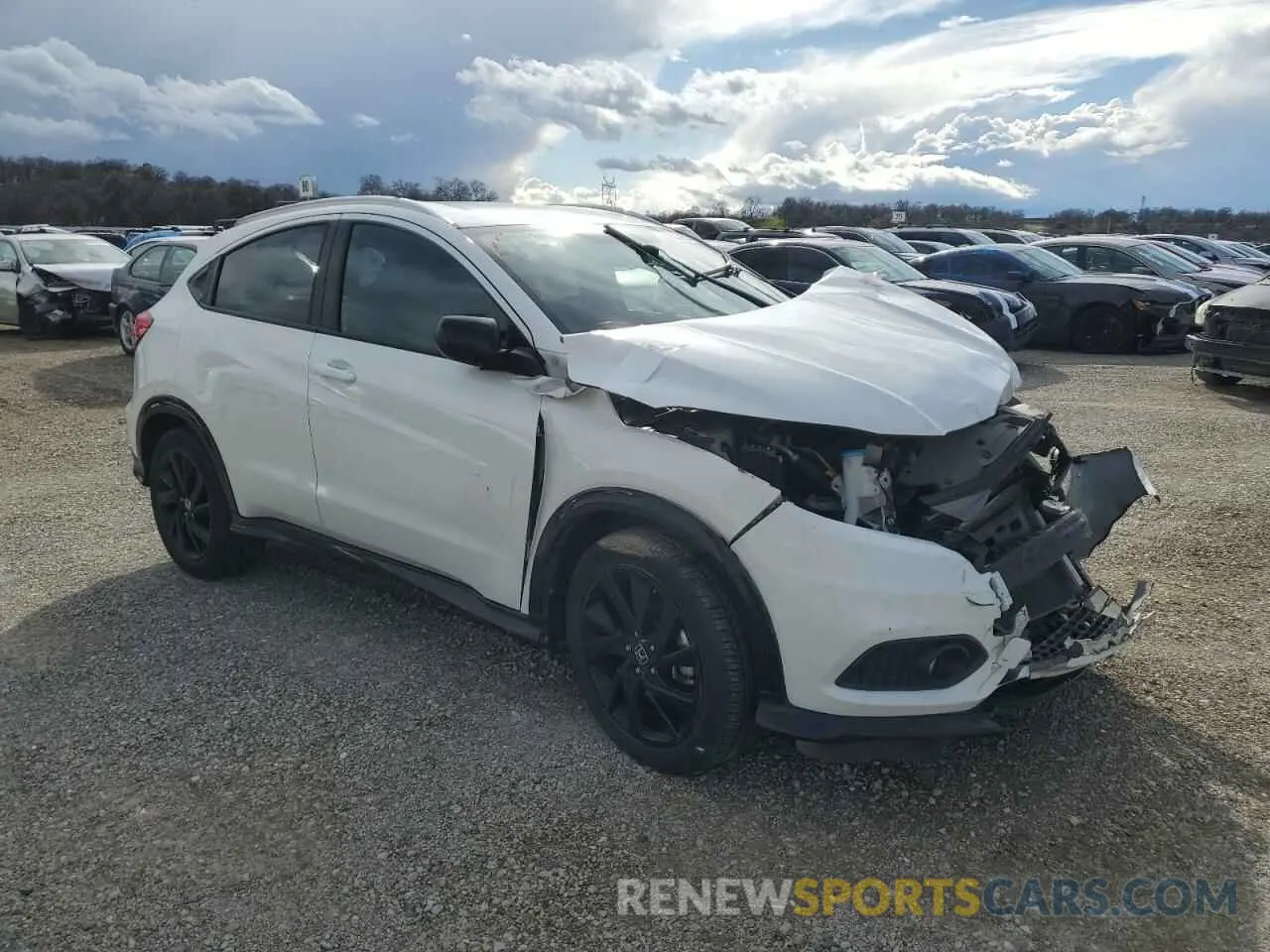 4 Photograph of a damaged car 3CZRU6H11NM706727 HONDA HR-V 2022