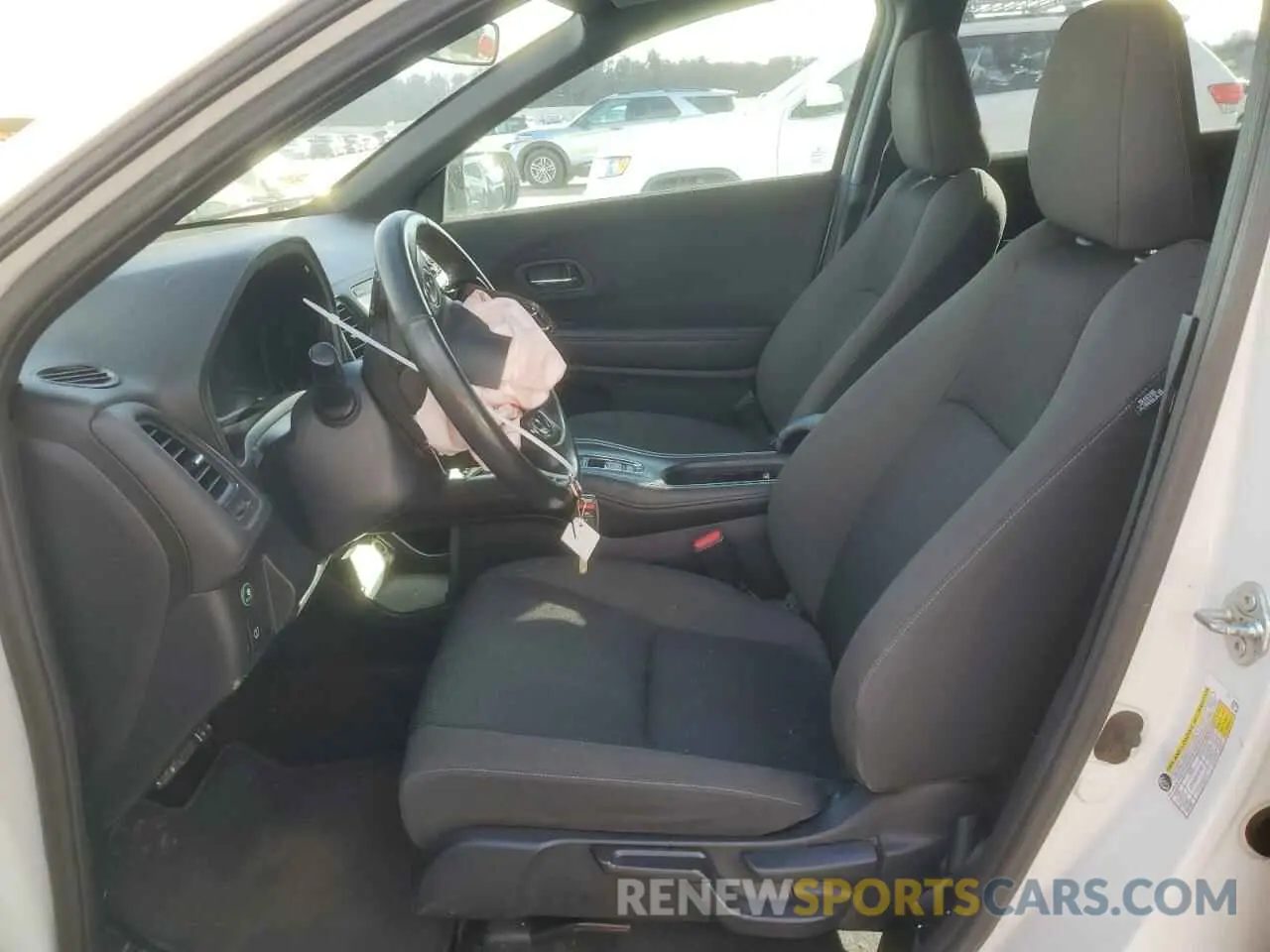 7 Photograph of a damaged car 3CZRU6H11NM706727 HONDA HR-V 2022