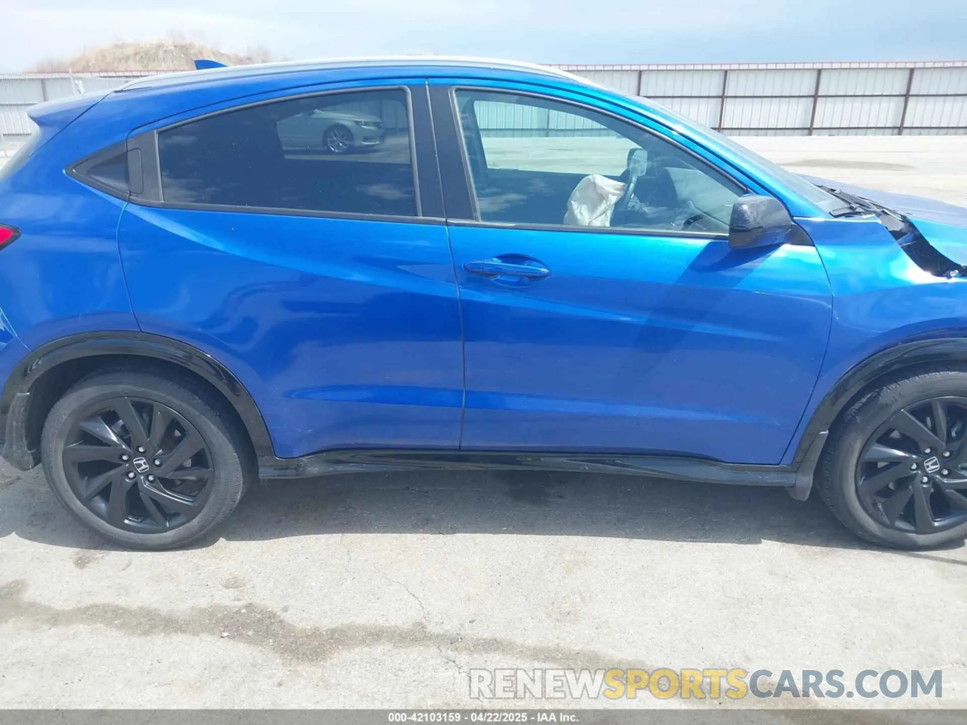 13 Photograph of a damaged car 3CZRU6H11NM725214 HONDA HR-V 2022