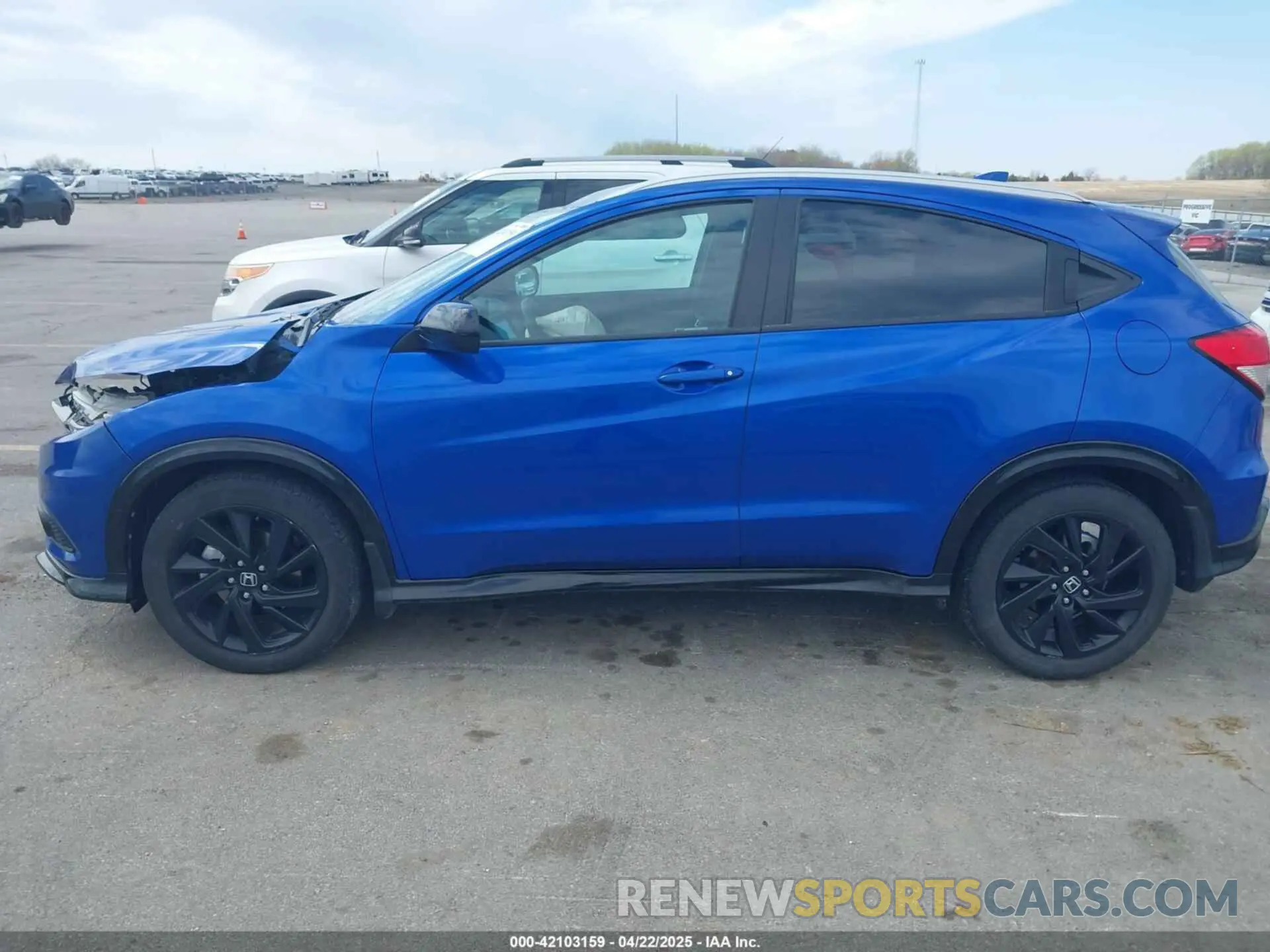 14 Photograph of a damaged car 3CZRU6H11NM725214 HONDA HR-V 2022