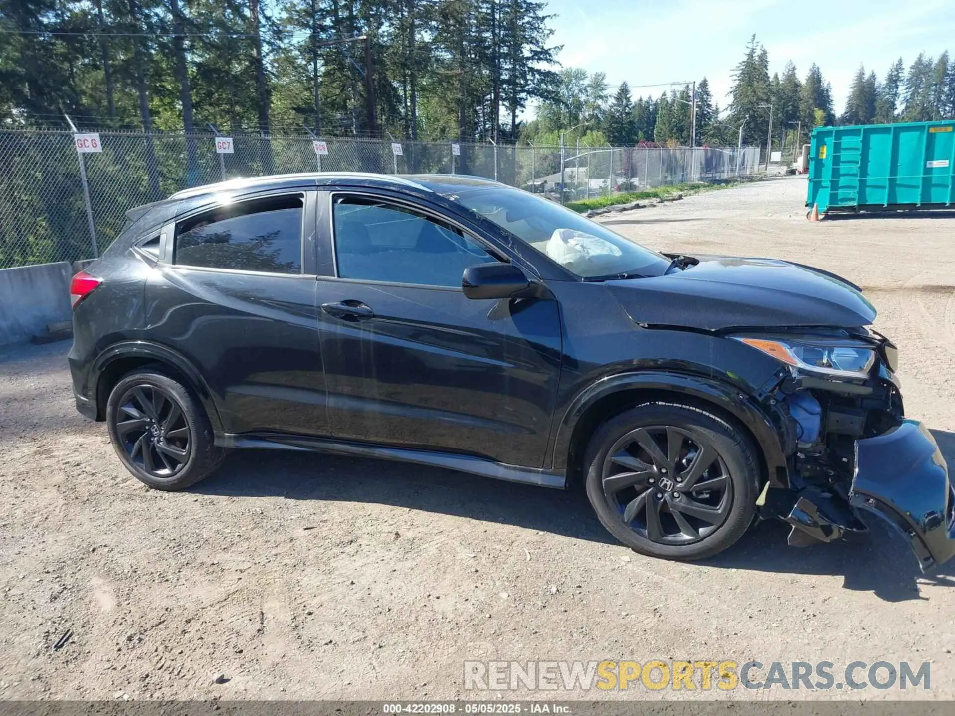 14 Photograph of a damaged car 3CZRU6H11NM731885 HONDA HR-V 2022