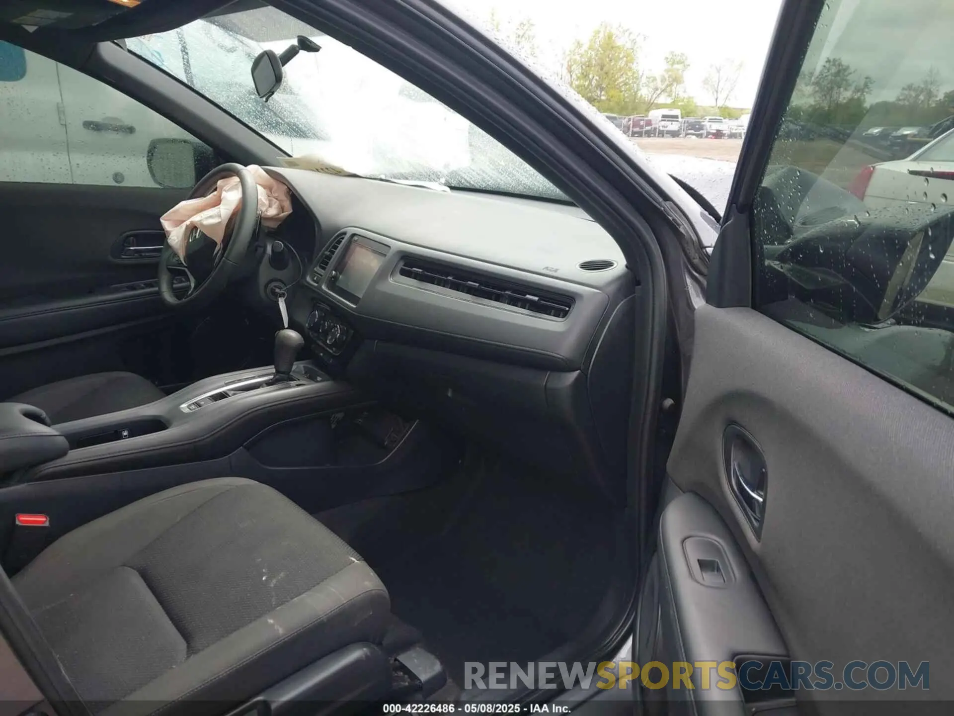 5 Photograph of a damaged car 3CZRU6H11NM736780 HONDA HR-V 2022