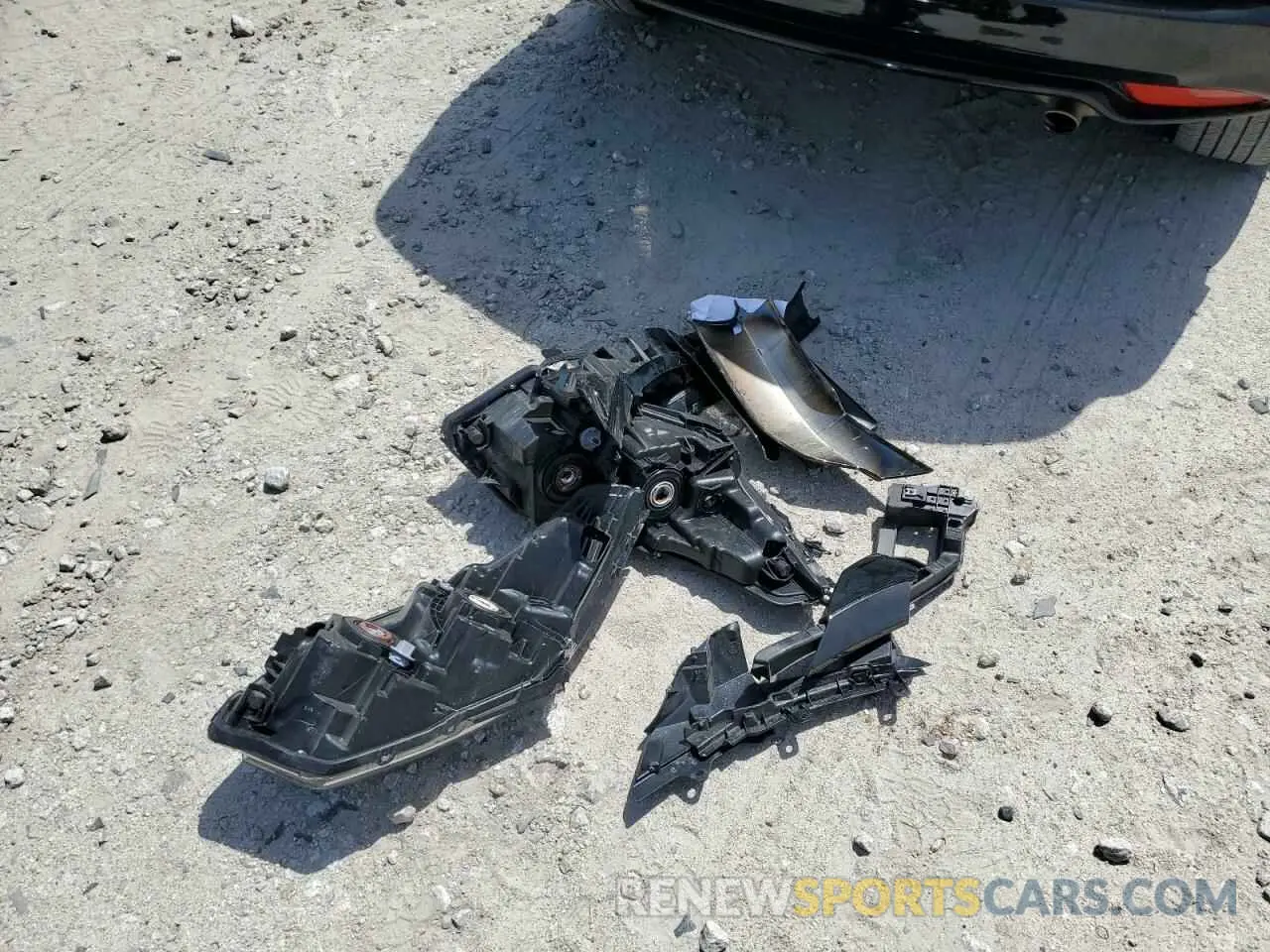 13 Photograph of a damaged car 3CZRU6H11NM746578 HONDA HR-V 2022