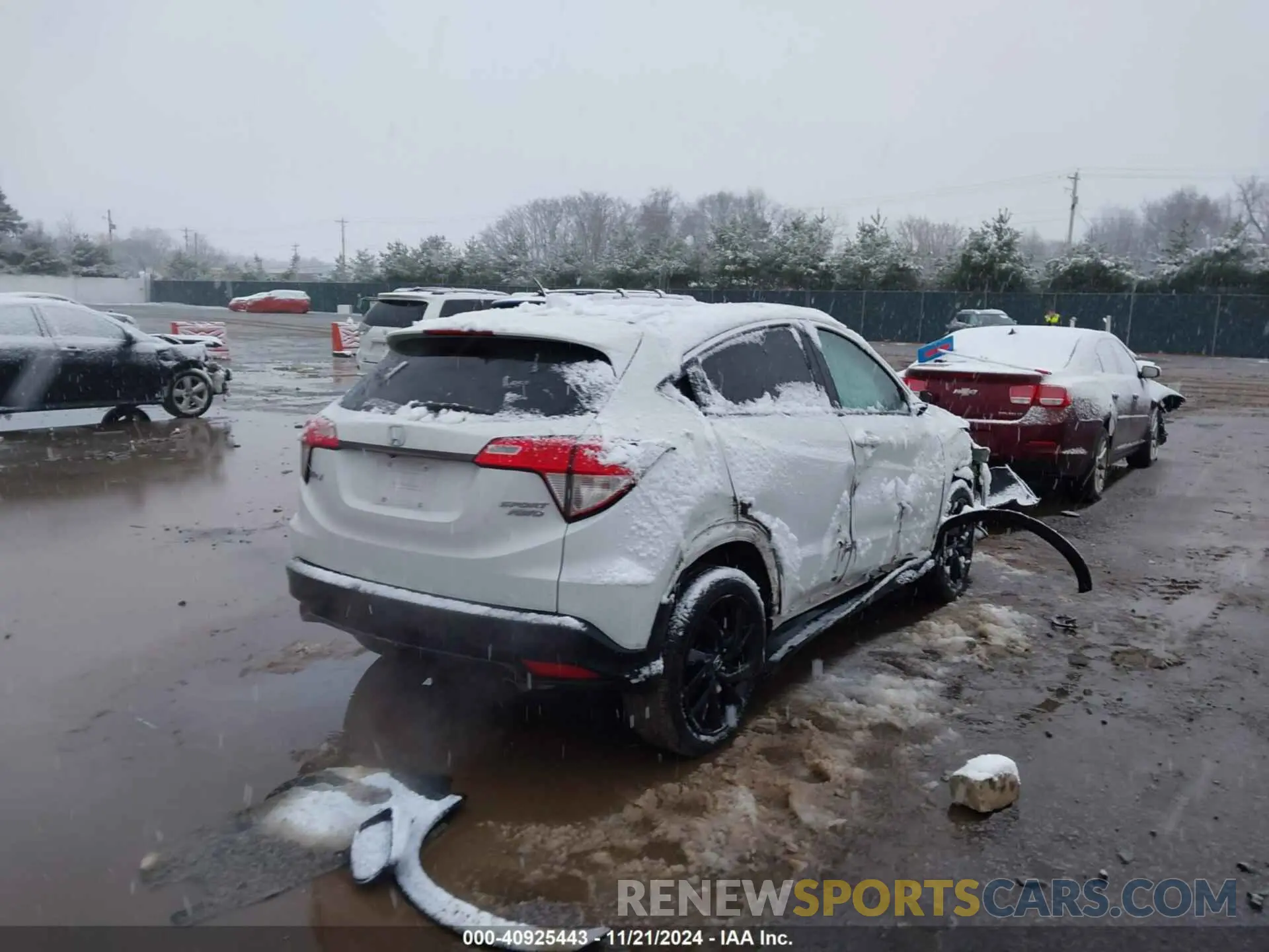 4 Photograph of a damaged car 3CZRU6H11NM751070 HONDA HR-V 2022